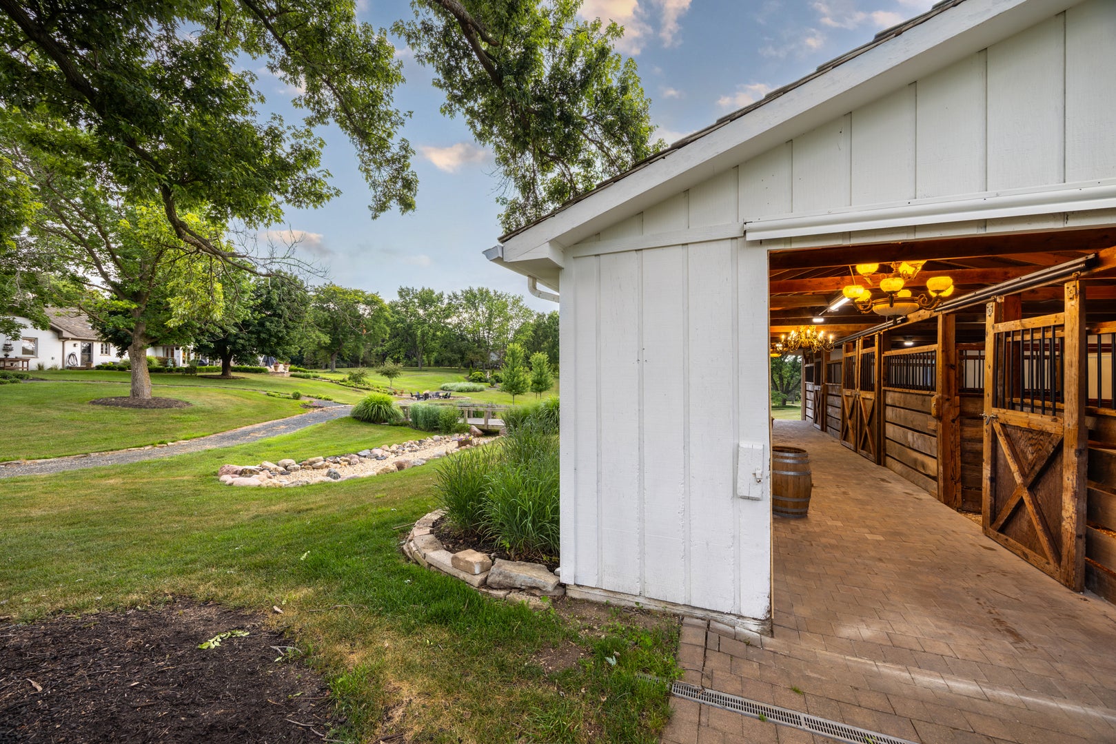 Barrington Hills, Illinois, 60010, United States, 6 Bedrooms Bedrooms, ,4 BathroomsBathrooms,Residential,Active,1987255