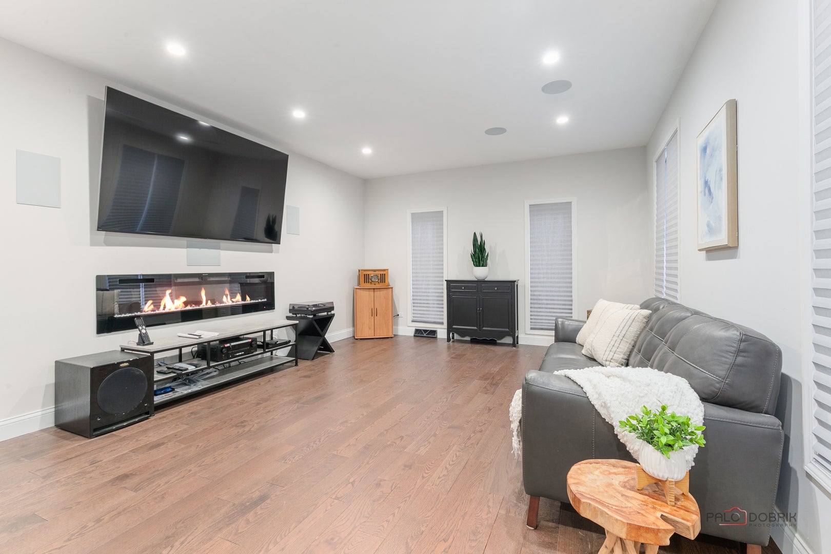 Long Grove, Illinois, 60047, United States, 4 Bedrooms Bedrooms, ,4 BathroomsBathrooms,Residential,Active,2010527