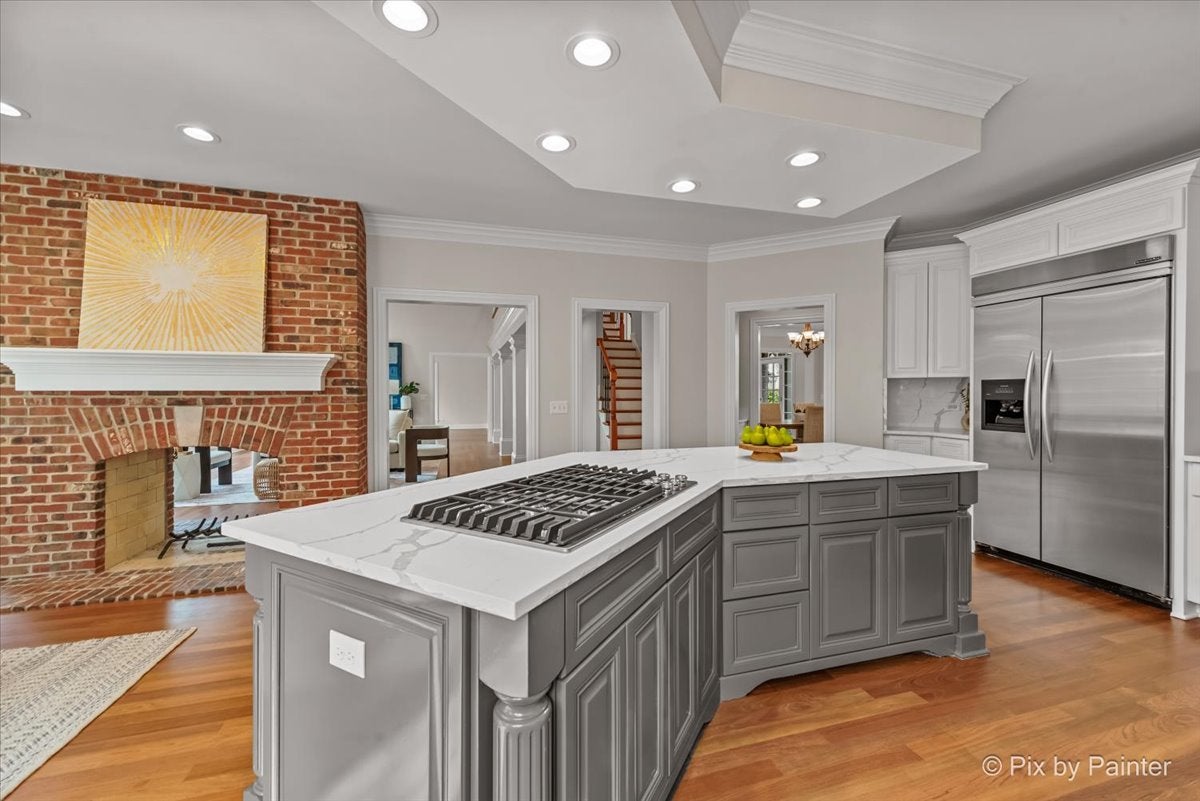 St. Charles, Illinois, 60175, United States, 5 Bedrooms Bedrooms, ,5 BathroomsBathrooms,Residential,Active,1959536