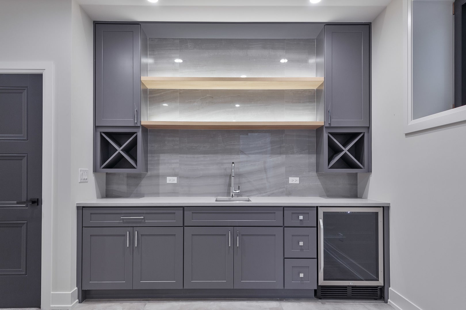 Chicago, Illinois, 60618, United States, 4 Bedrooms Bedrooms, ,5 BathroomsBathrooms,Residential,Active,1929682