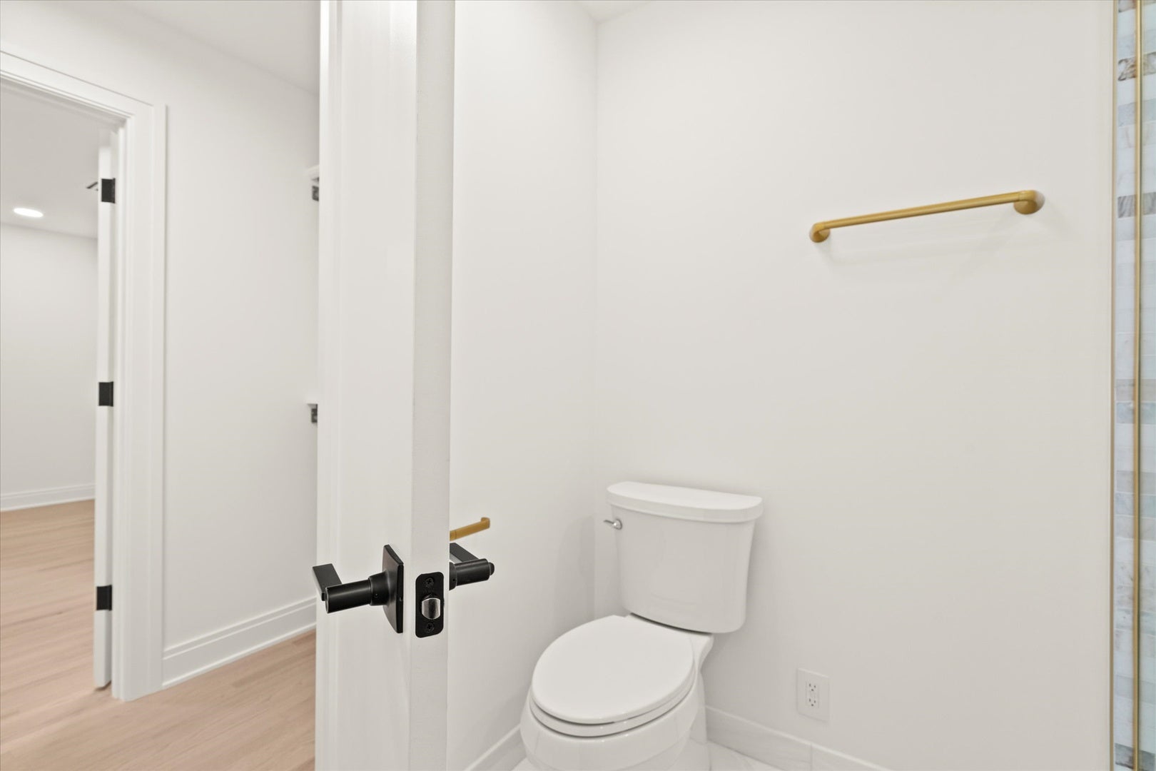 Burr Ridge, Illinois, 60527, United States, 5 Bedrooms Bedrooms, ,6 BathroomsBathrooms,Residential,Active,1927649