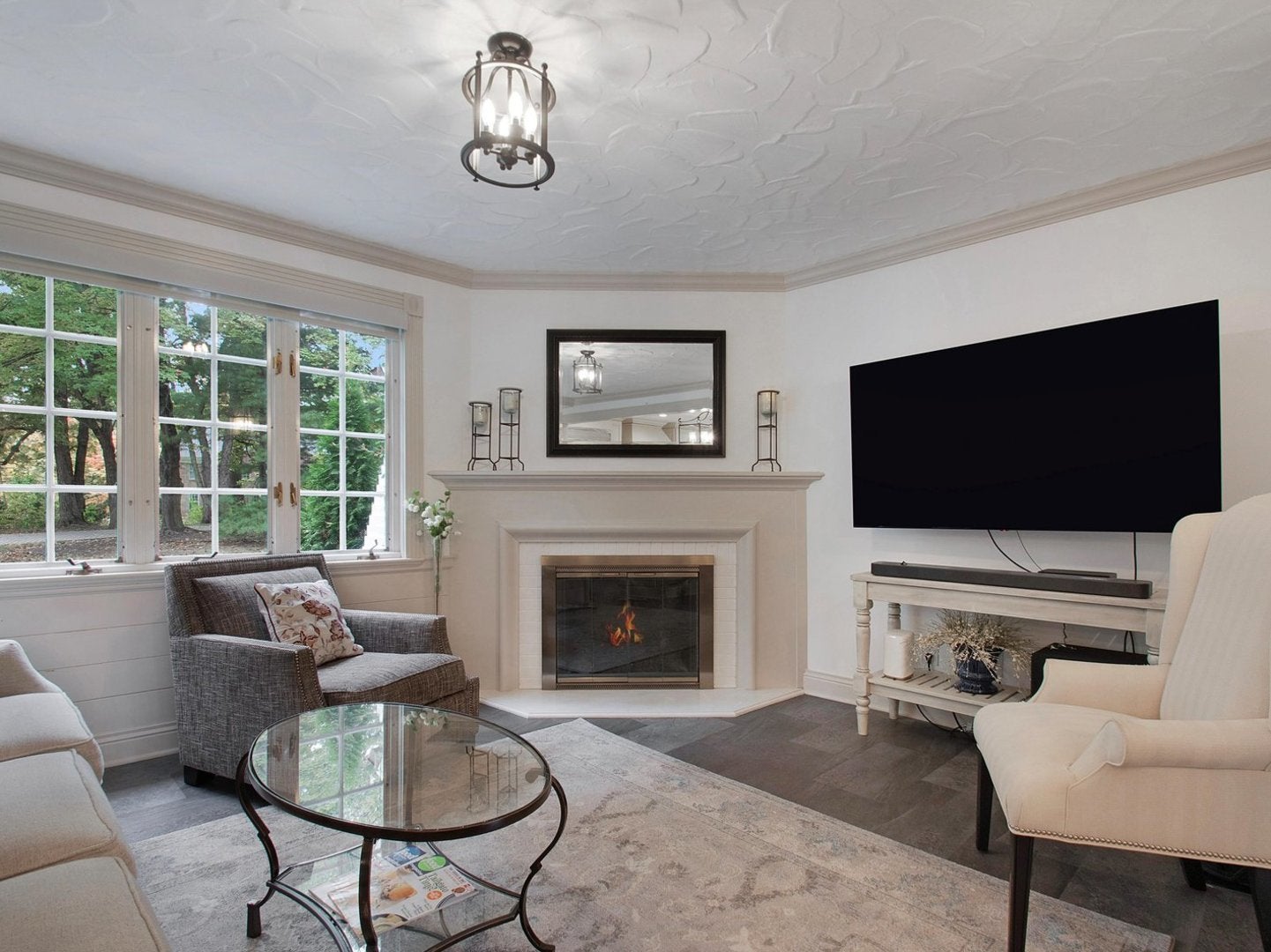 Rockford, Illinois, 61107, United States, 6 Bedrooms Bedrooms, ,7 BathroomsBathrooms,Residential,Active,1988460