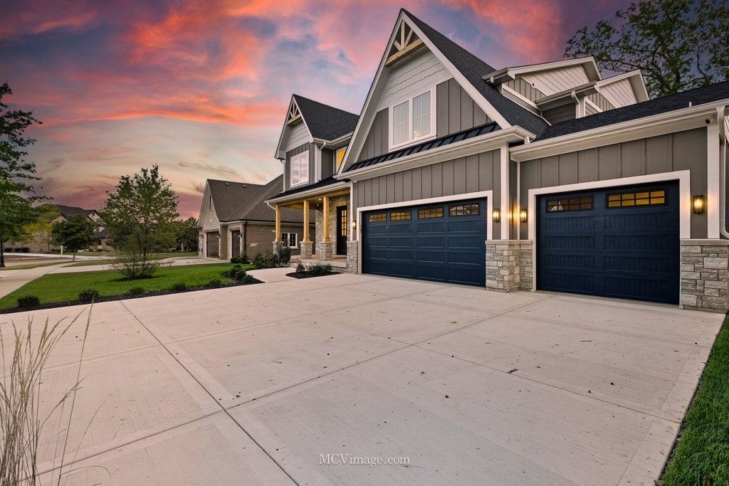 Lemont, Illinois, 60439, United States, 5 Bedrooms Bedrooms, ,6 BathroomsBathrooms,Residential,Active,1954005