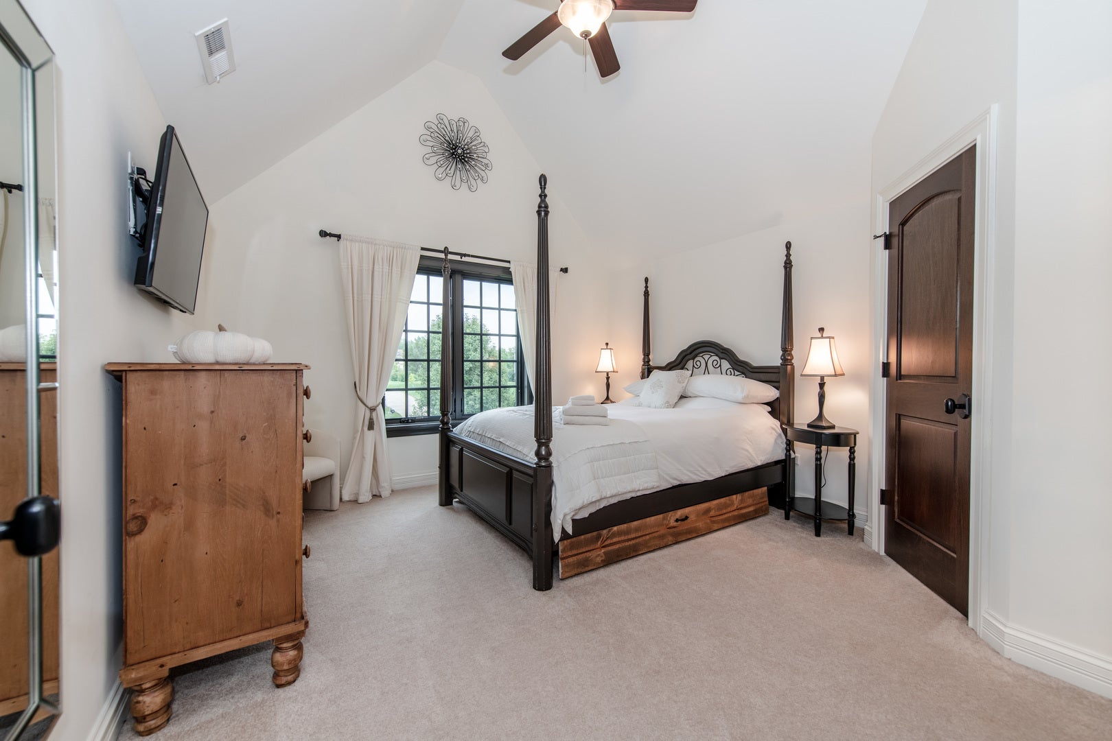 Oswego, Illinois, 60543, United States, 5 Bedrooms Bedrooms, ,7 BathroomsBathrooms,Residential,Active,1936626