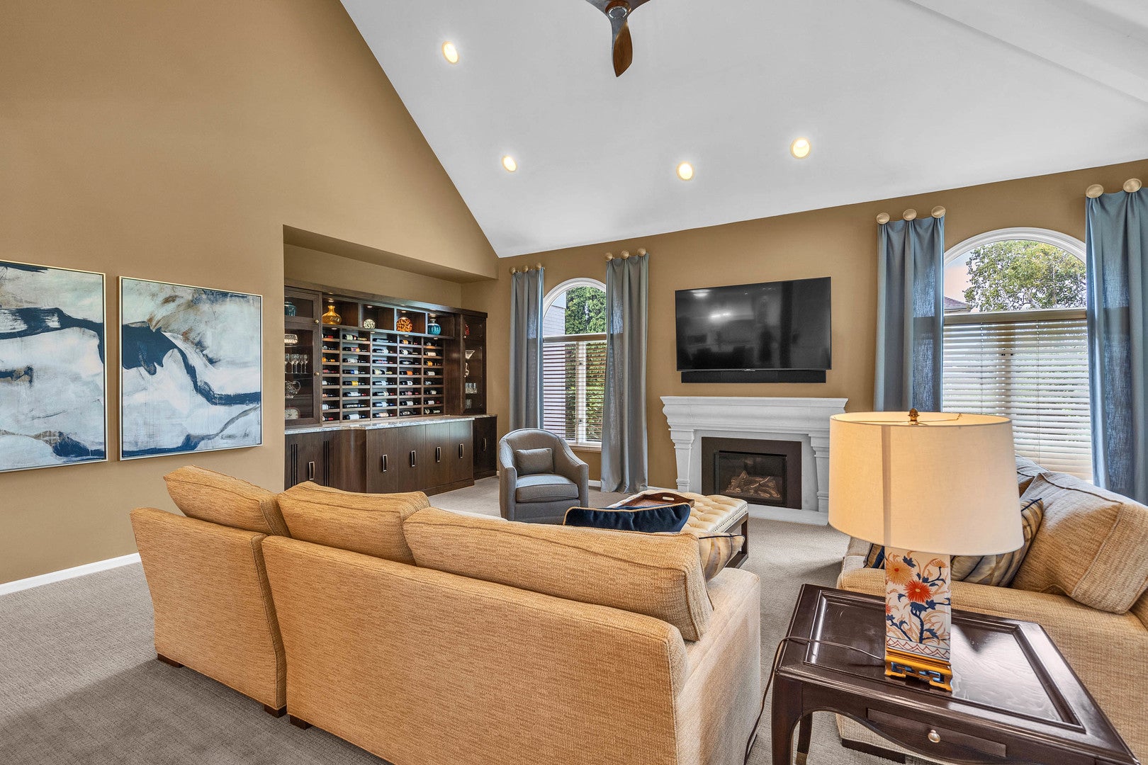 Buffalo Grove, Illinois, 60089, United States, 5 Bedrooms Bedrooms, ,5 BathroomsBathrooms,Residential,Active,1922274