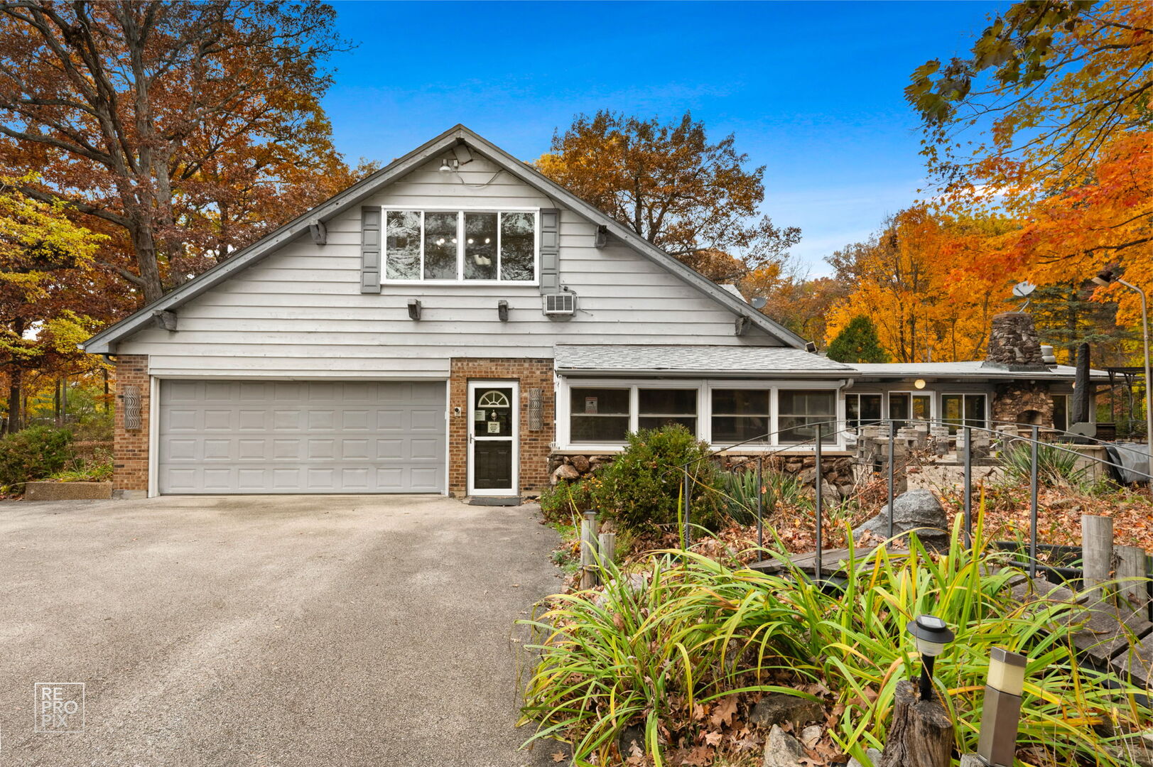 Wadsworth, Illinois, 60083, United States, 5 Bedrooms Bedrooms, ,6 BathroomsBathrooms,Residential,Active,1989775