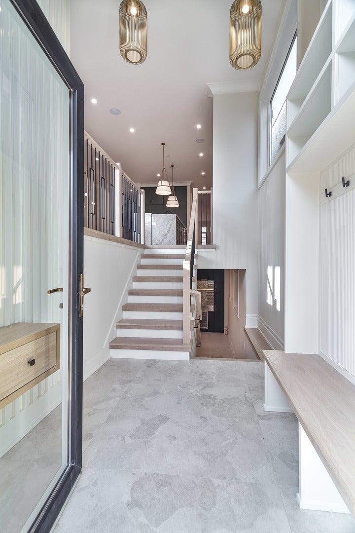 Chicago, Illinois, 60618, United States, 5 Bedrooms Bedrooms, ,5 BathroomsBathrooms,Residential,Active,2007948