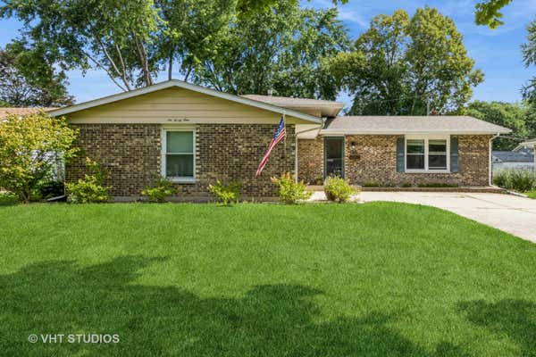 631 S 7TH ST, DUNDEE, IL 60118, photo 2 of 20