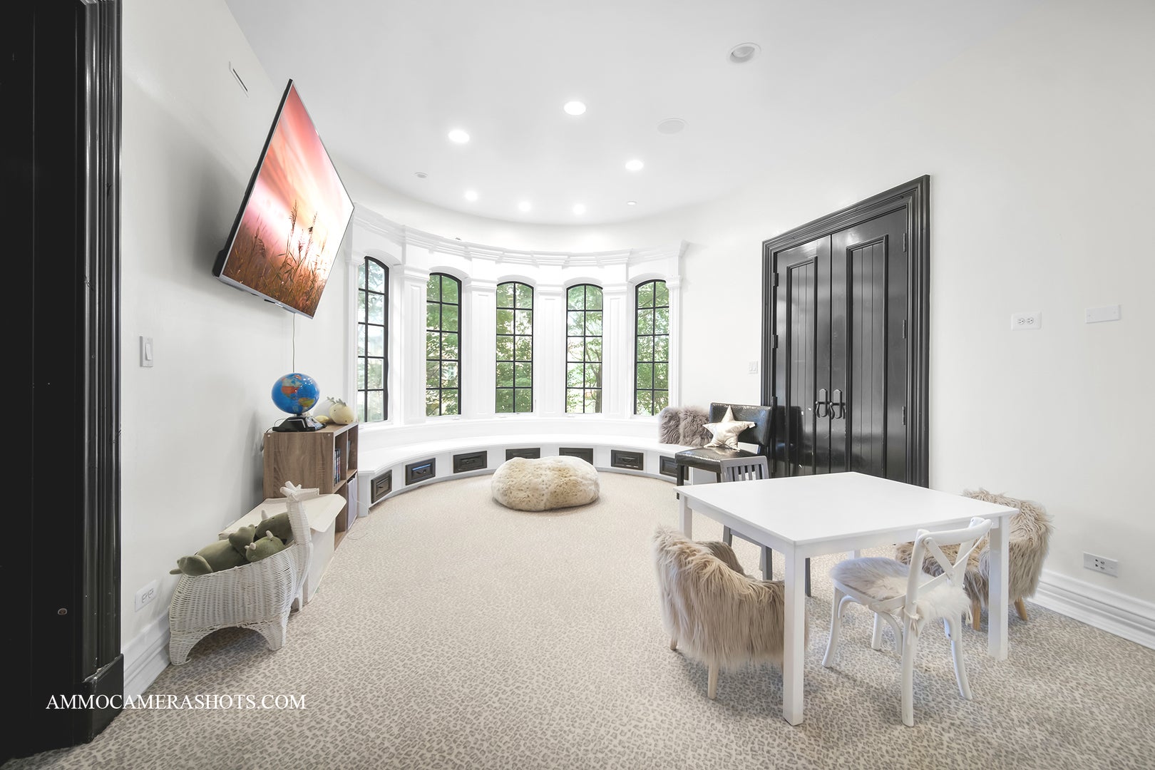 South Barrington, Illinois, 60010, United States, 5 Bedrooms Bedrooms, ,7 BathroomsBathrooms,Residential,Active,1960172