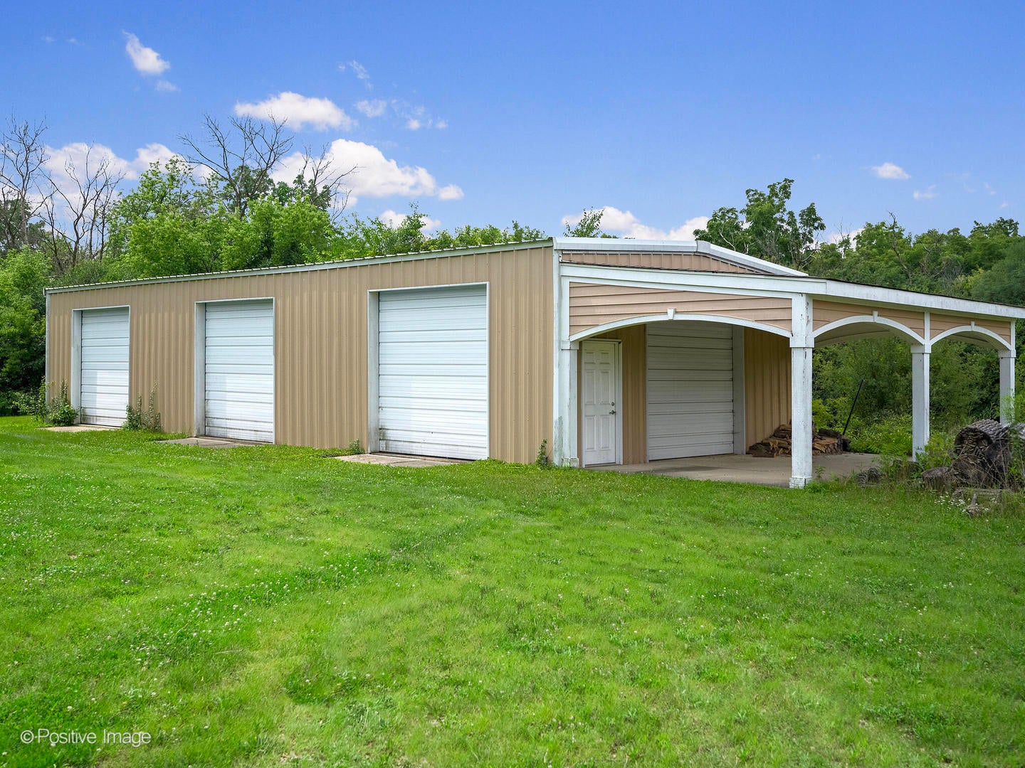West Chicago, Illinois, 60185, United States, 6 Bedrooms Bedrooms, ,5 BathroomsBathrooms,Residential,Active,1904187
