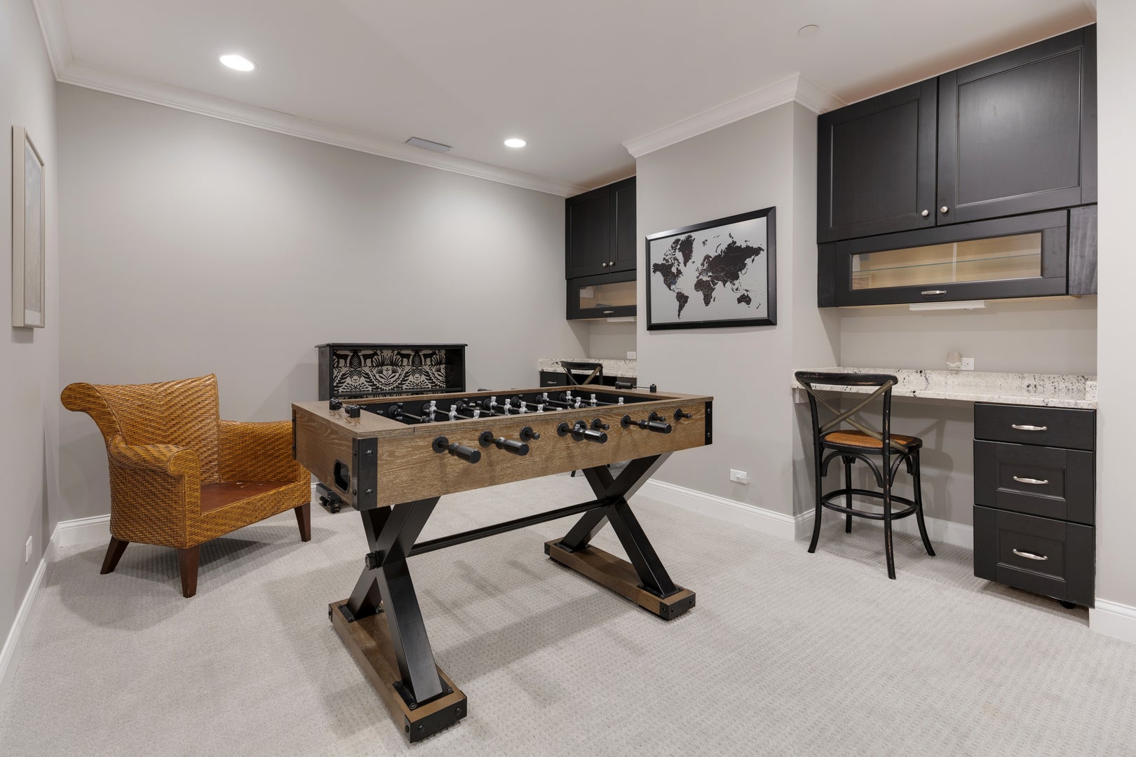 Libertyville, Illinois, 60048, United States, 5 Bedrooms Bedrooms, ,5 BathroomsBathrooms,Residential,Active,1942347