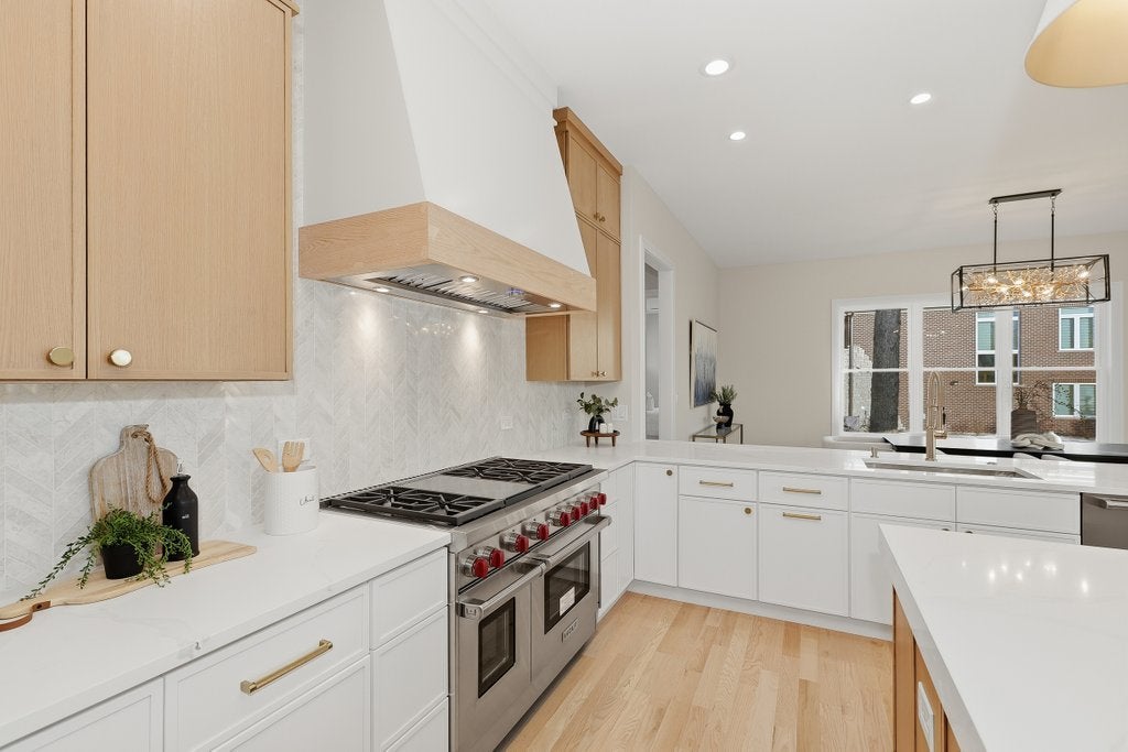 Lemont, Illinois, 60439, United States, 6 Bedrooms Bedrooms, ,6 BathroomsBathrooms,Residential,Active,2008723