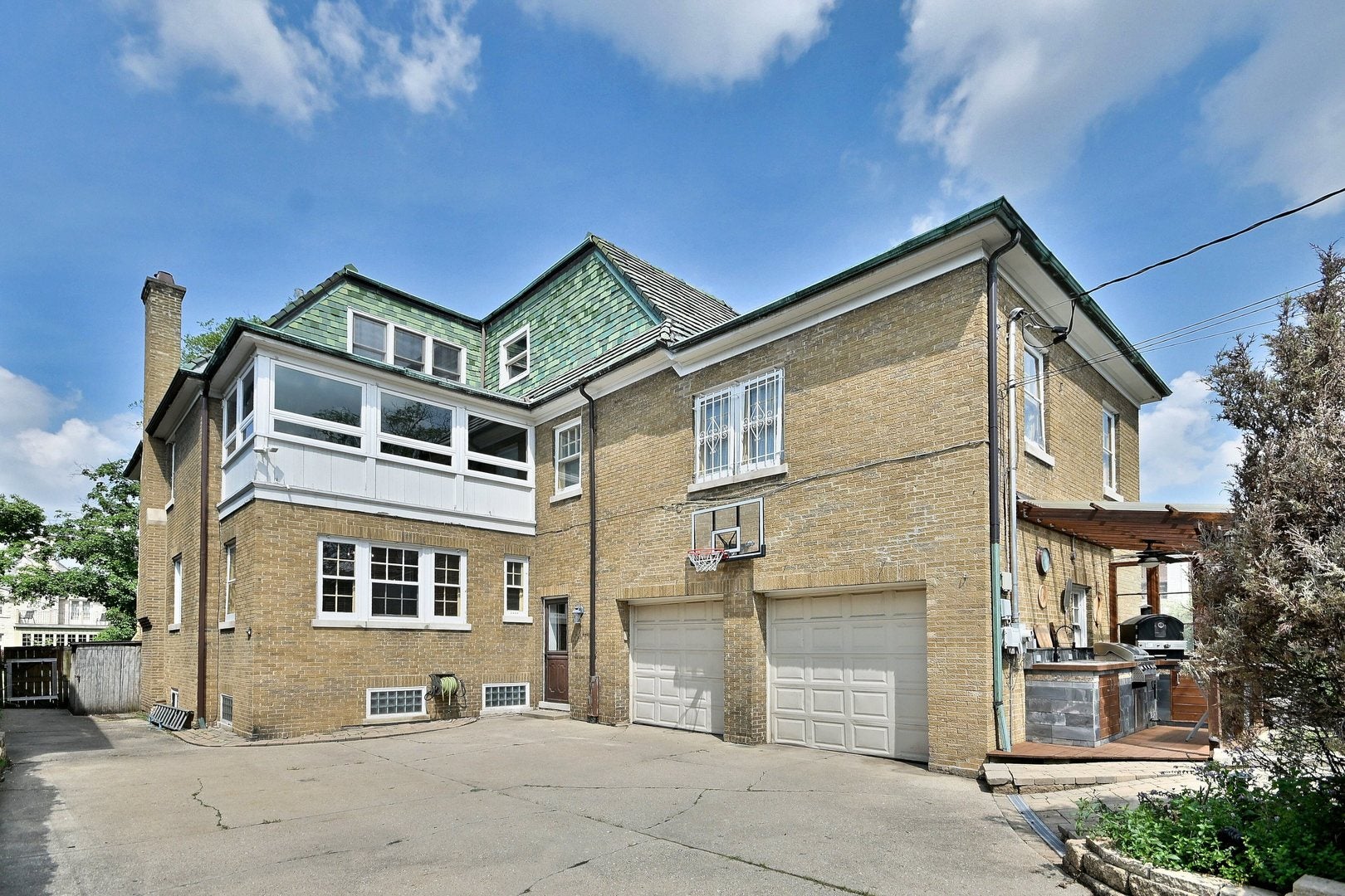 Oak Park, Illinois, 60302, United States, 5 Bedrooms Bedrooms, ,6 BathroomsBathrooms,Residential,Active,1953721