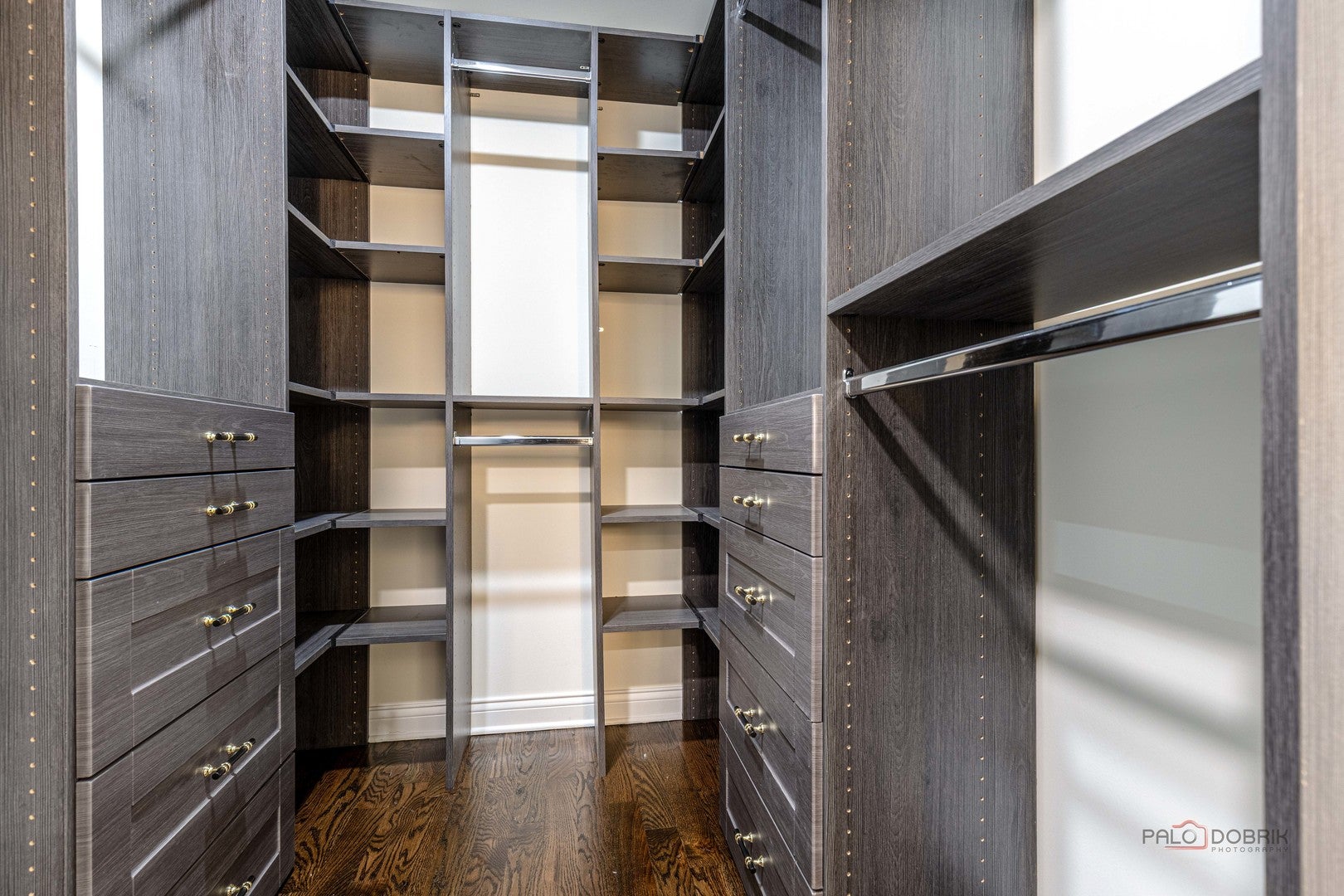 Lincolnshire, Illinois, 60069, United States, 5 Bedrooms Bedrooms, ,4 BathroomsBathrooms,Residential,Active,1933896