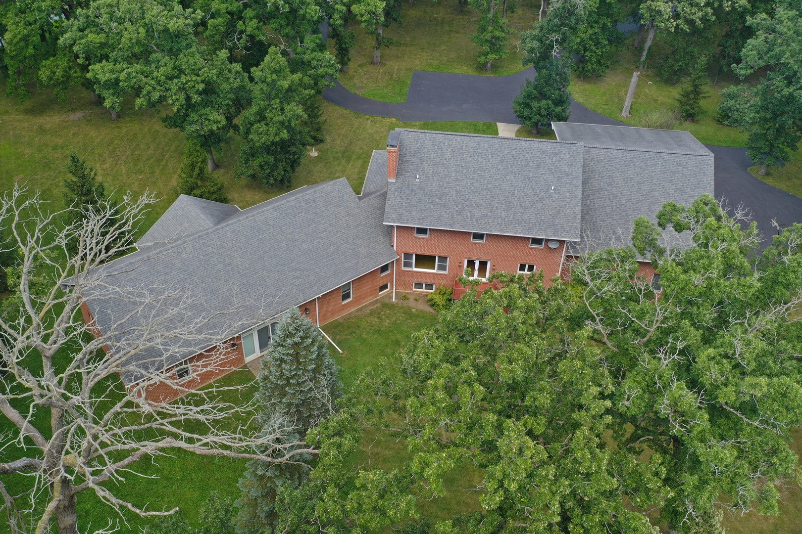 Mundelein, Illinois, 60060, United States, 4 Bedrooms Bedrooms, ,5 BathroomsBathrooms,Residential,Active,1934797