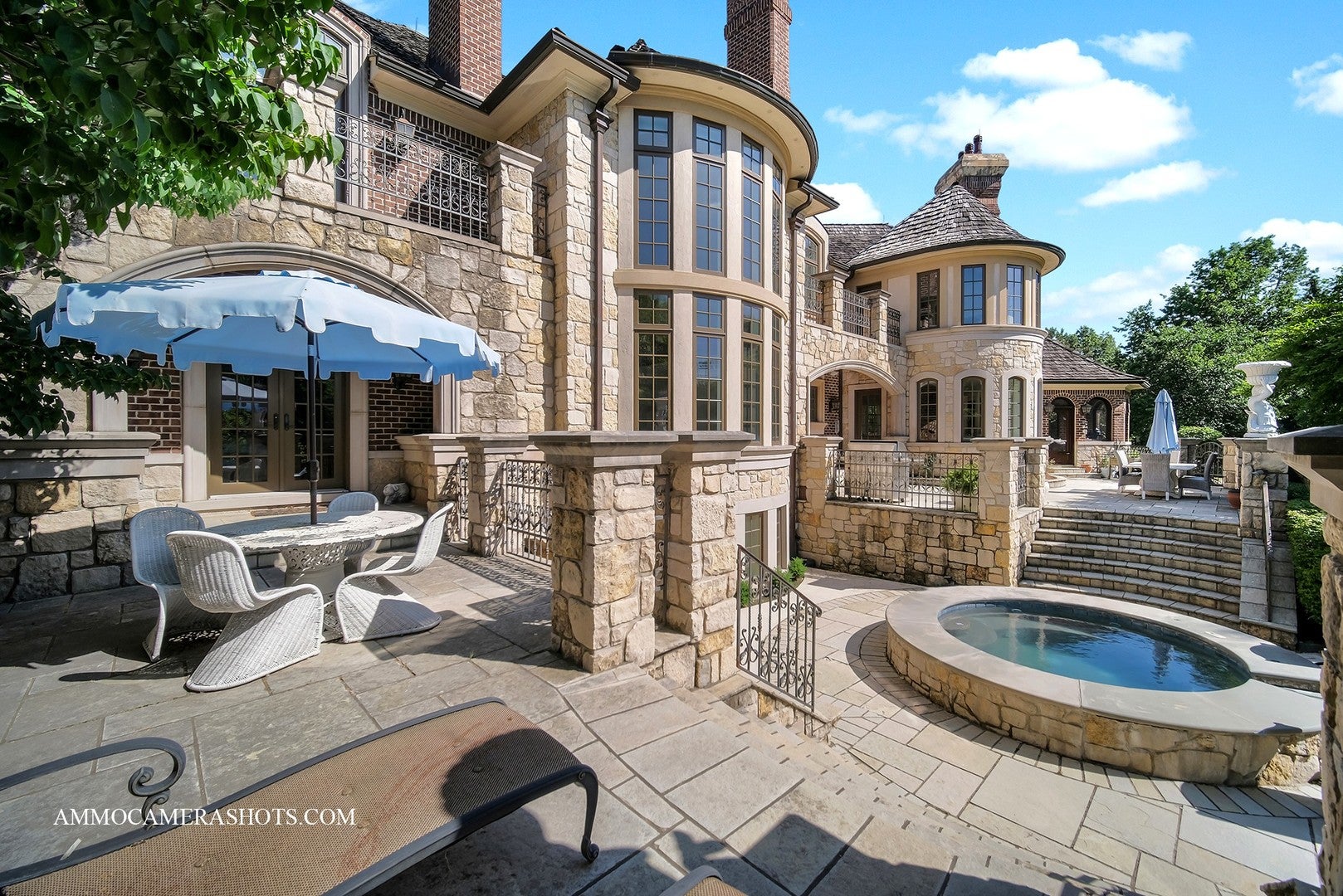 South Barrington, Illinois, 60010, United States, 5 Bedrooms Bedrooms, ,7 BathroomsBathrooms,Residential,Active,1960172