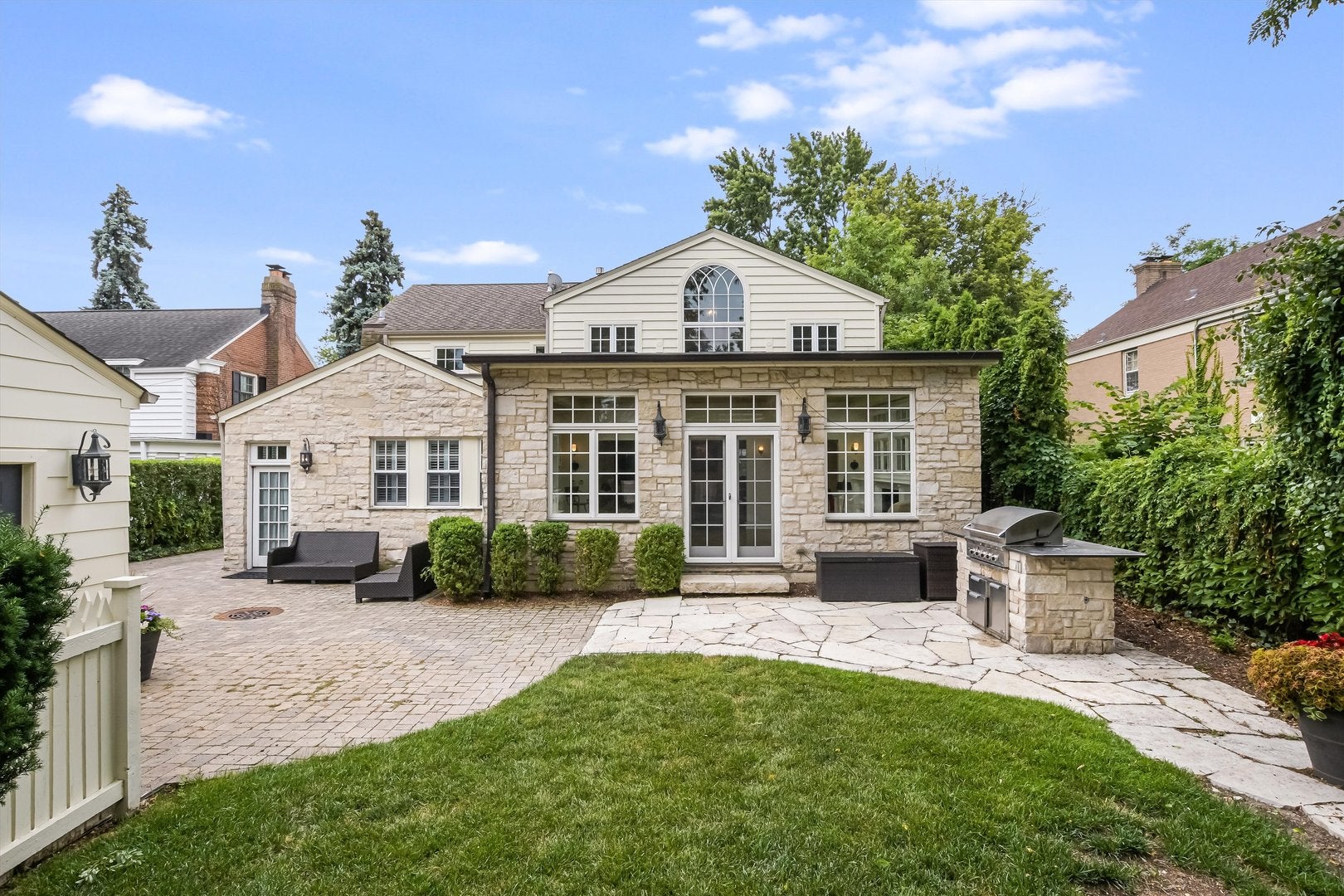 Park Ridge, Illinois, 60068, United States, 4 Bedrooms Bedrooms, ,4 BathroomsBathrooms,Residential,Active,1902948