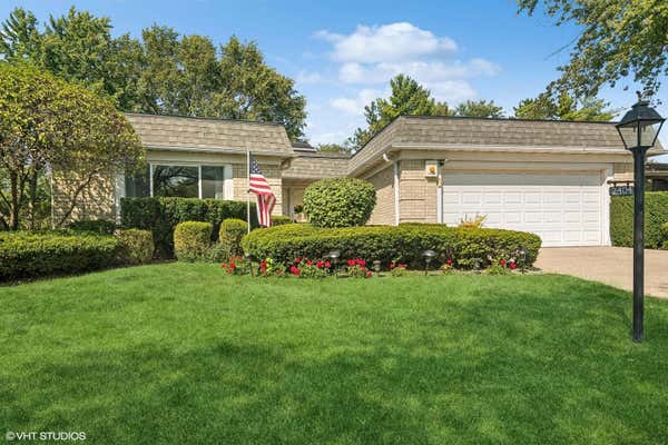 2404 BURGUNDY LN, NORTHBROOK, IL 60062 - Image 1