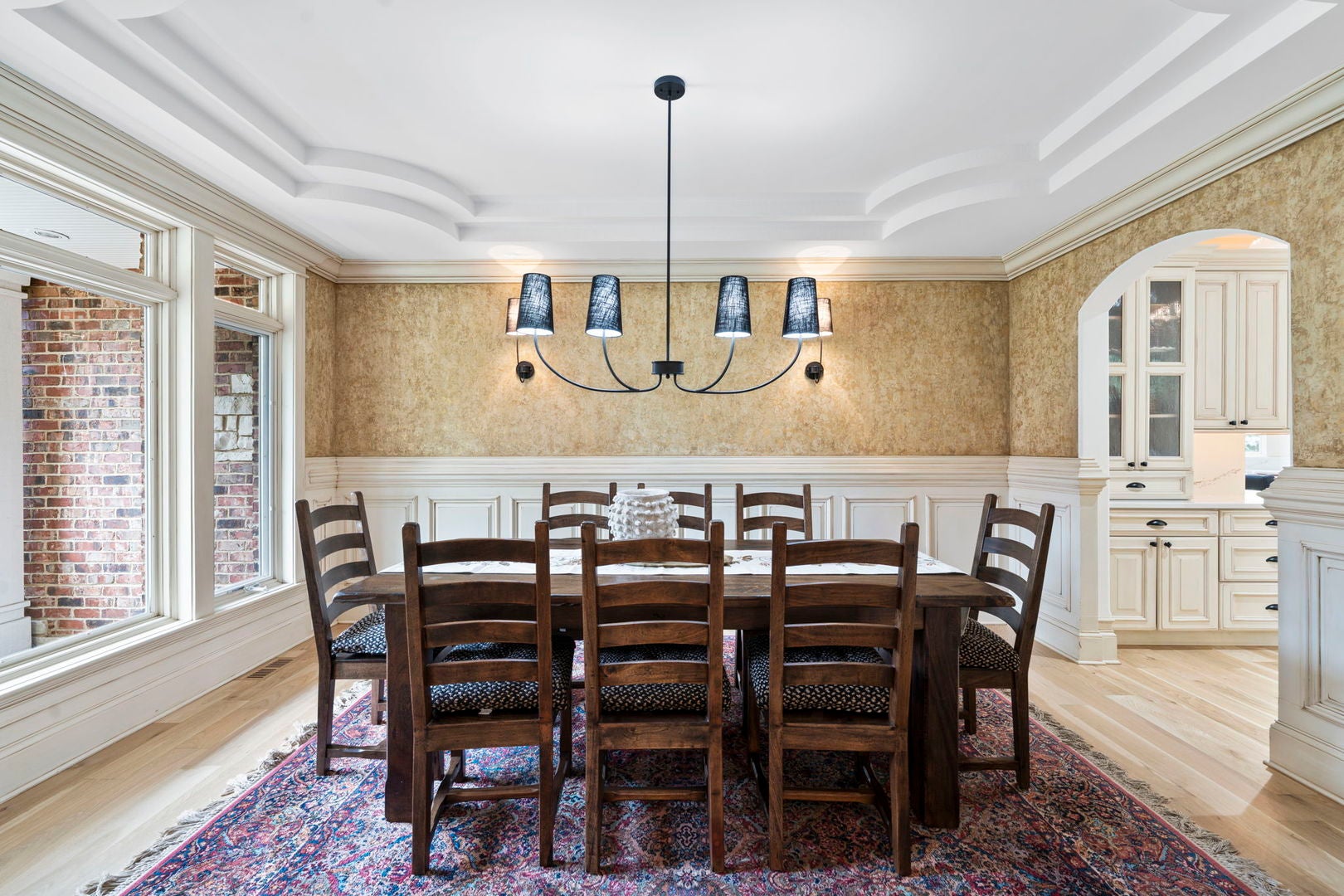 Wheaton, Illinois, 60187, United States, 6 Bedrooms Bedrooms, ,5 BathroomsBathrooms,Residential,Active,1926883