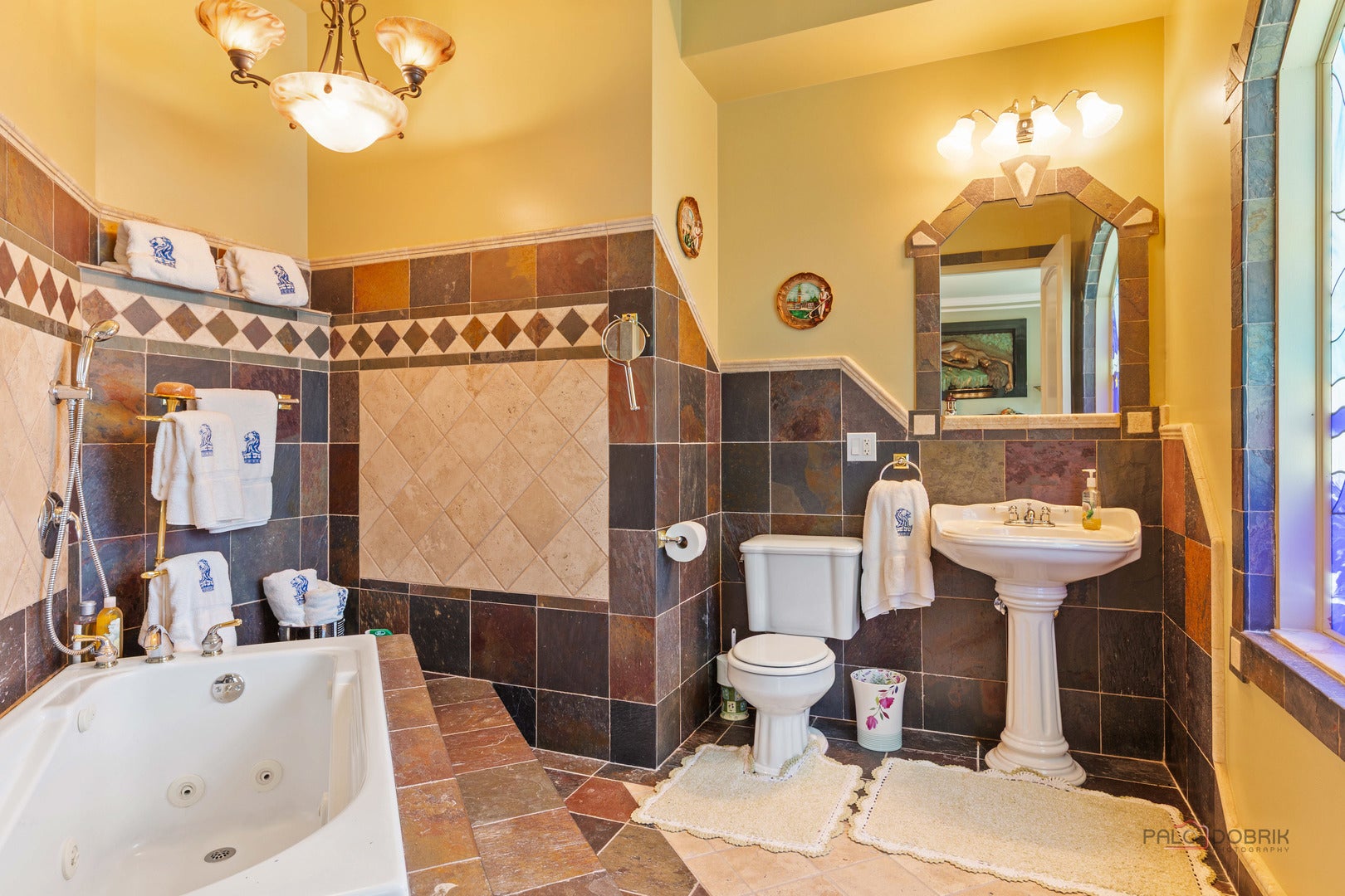 Lake Forest, Illinois, 60045, United States, 6 Bedrooms Bedrooms, ,10 BathroomsBathrooms,Residential,Active,1942398