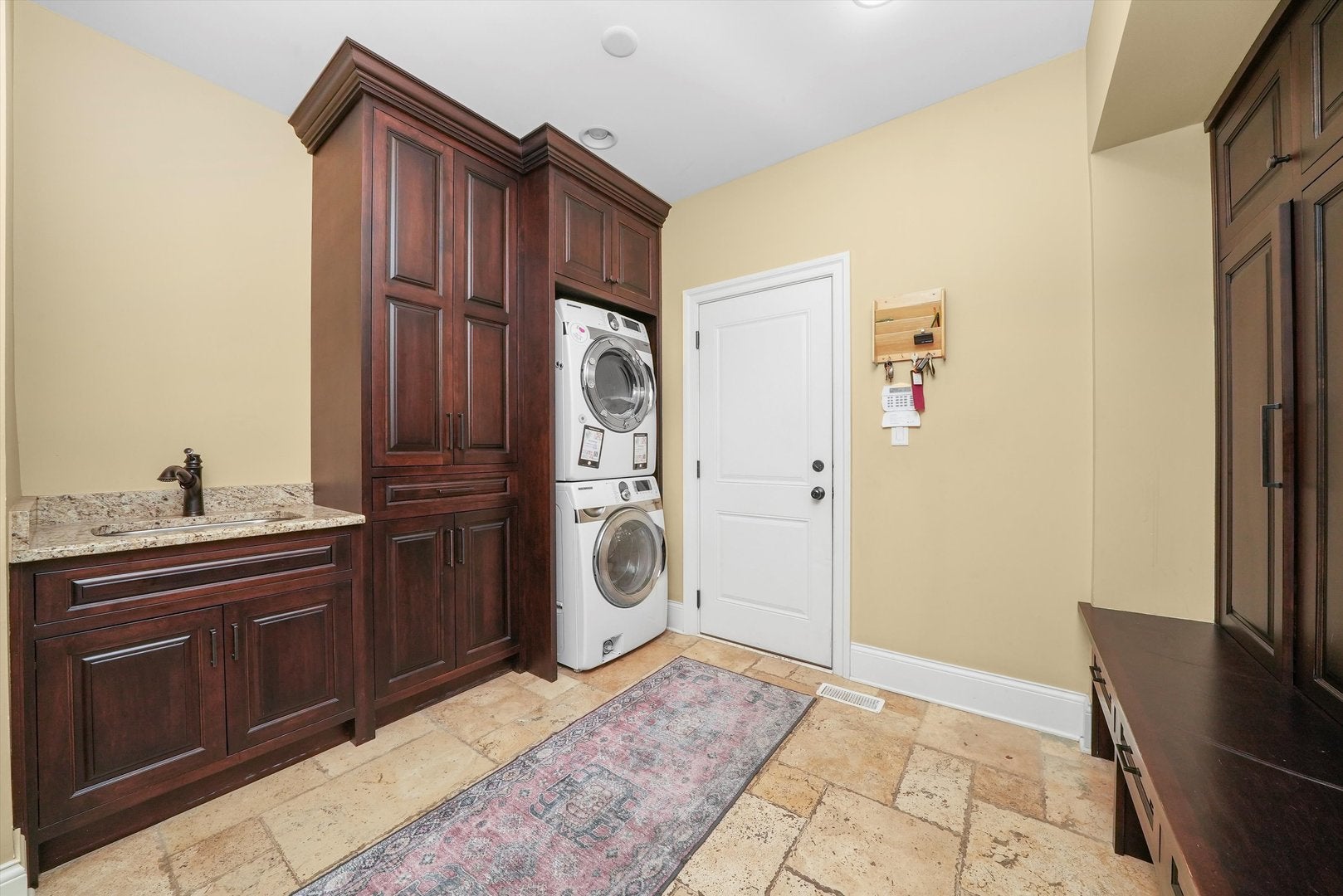 Willow Springs, Illinois, 60480, United States, 5 Bedrooms Bedrooms, ,5 BathroomsBathrooms,Residential,Active,1988455