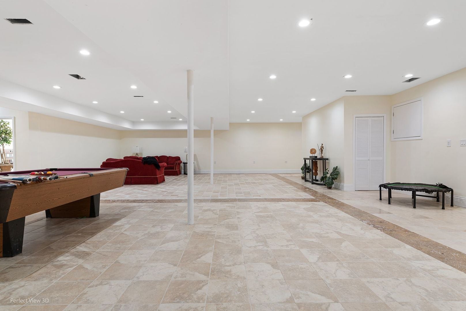 Wadsworth, Illinois, 60083, United States, 6 Bedrooms Bedrooms, ,6 BathroomsBathrooms,Residential,Active,1985555