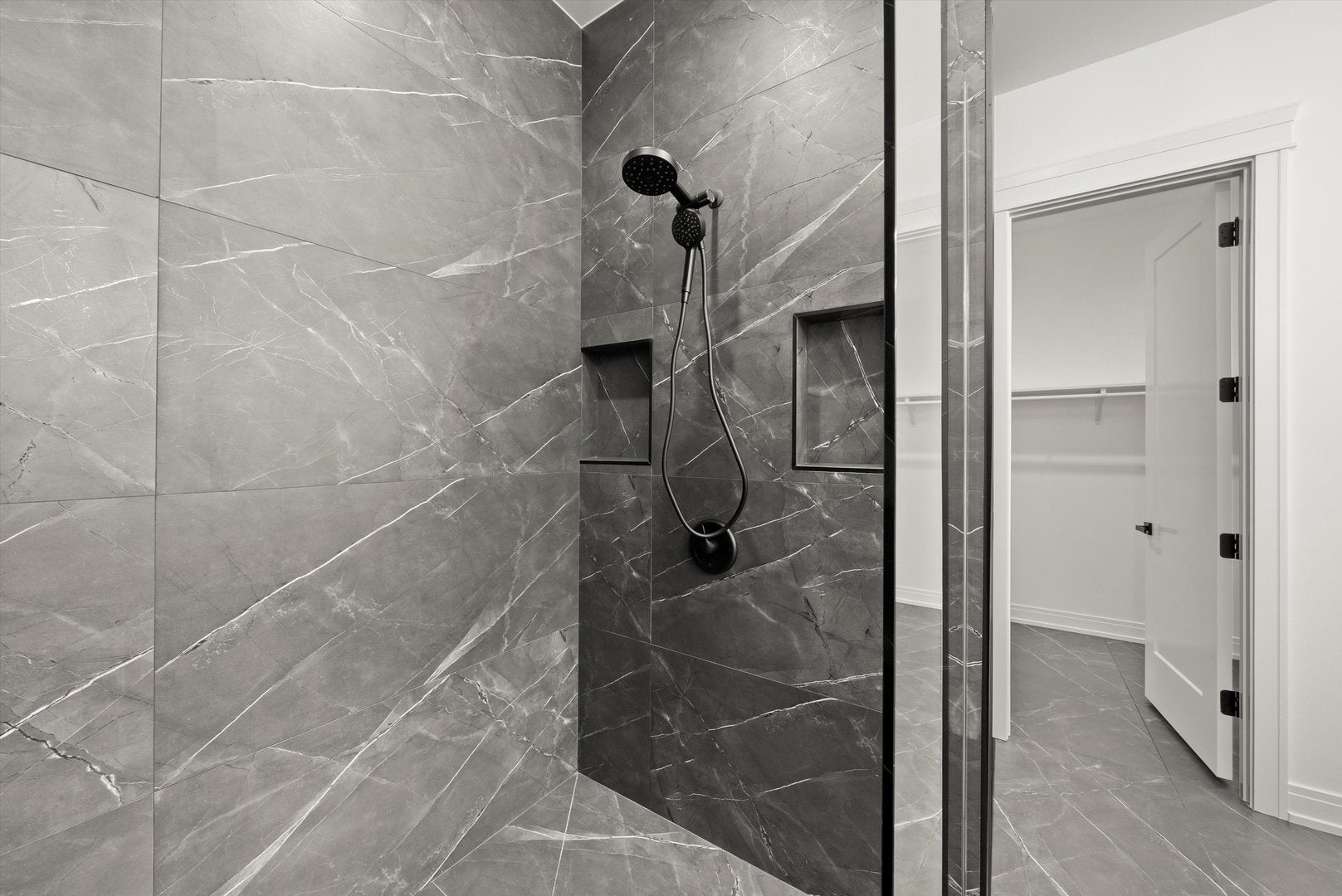 Burr Ridge, Illinois, 60527, United States, 6 Bedrooms Bedrooms, ,6 BathroomsBathrooms,Residential,Active,1929664