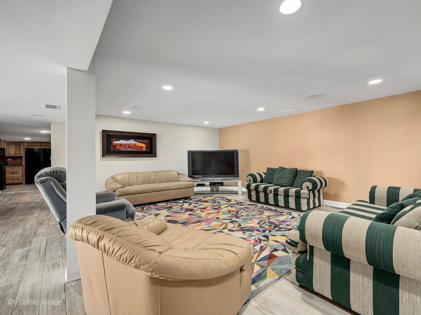 West Chicago, Illinois, 60185, United States, 6 Bedrooms Bedrooms, ,5 BathroomsBathrooms,Residential,Active,1904187
