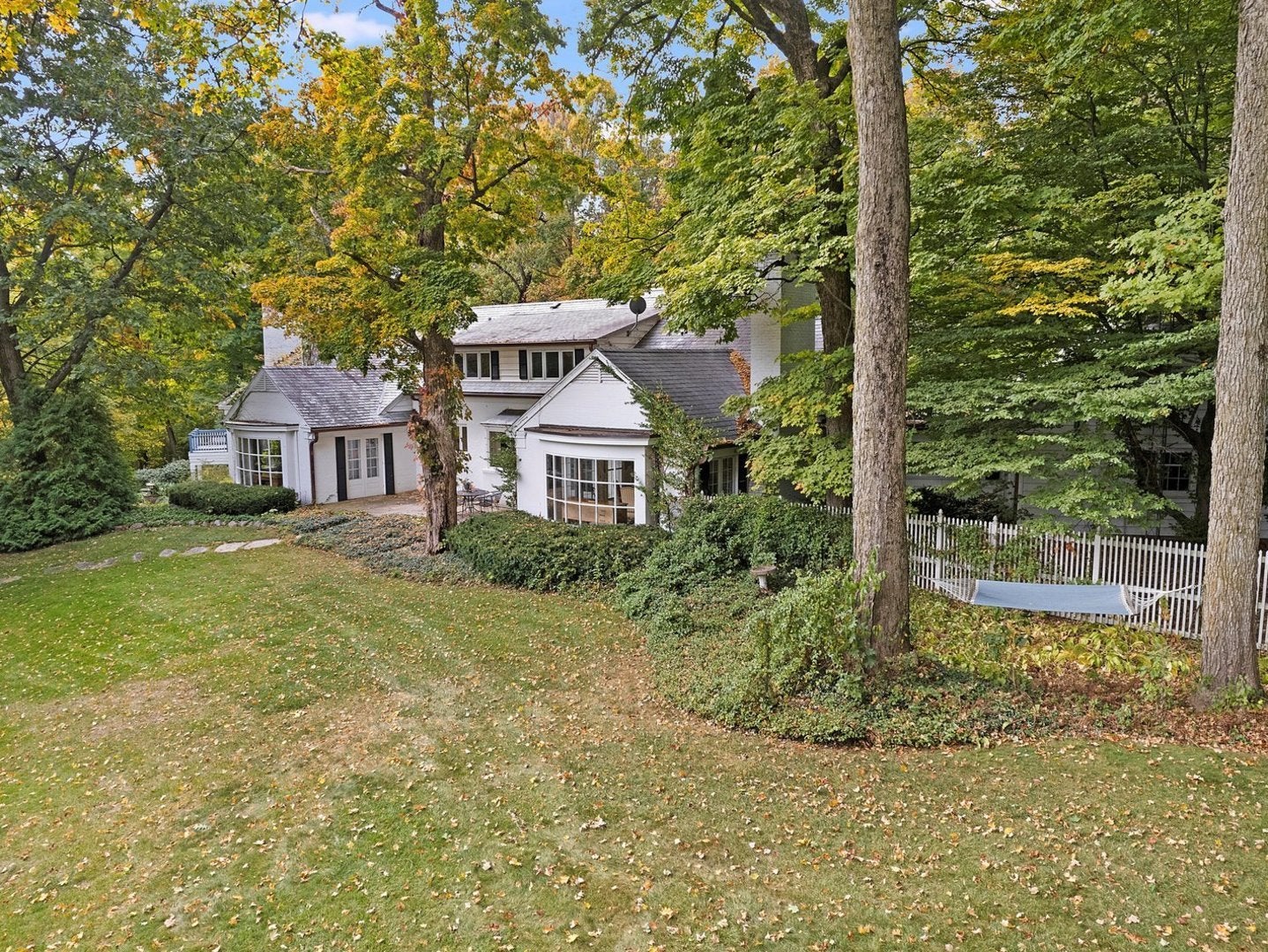 Rockford, Illinois, 61107, United States, 6 Bedrooms Bedrooms, ,7 BathroomsBathrooms,Residential,Active,1922304