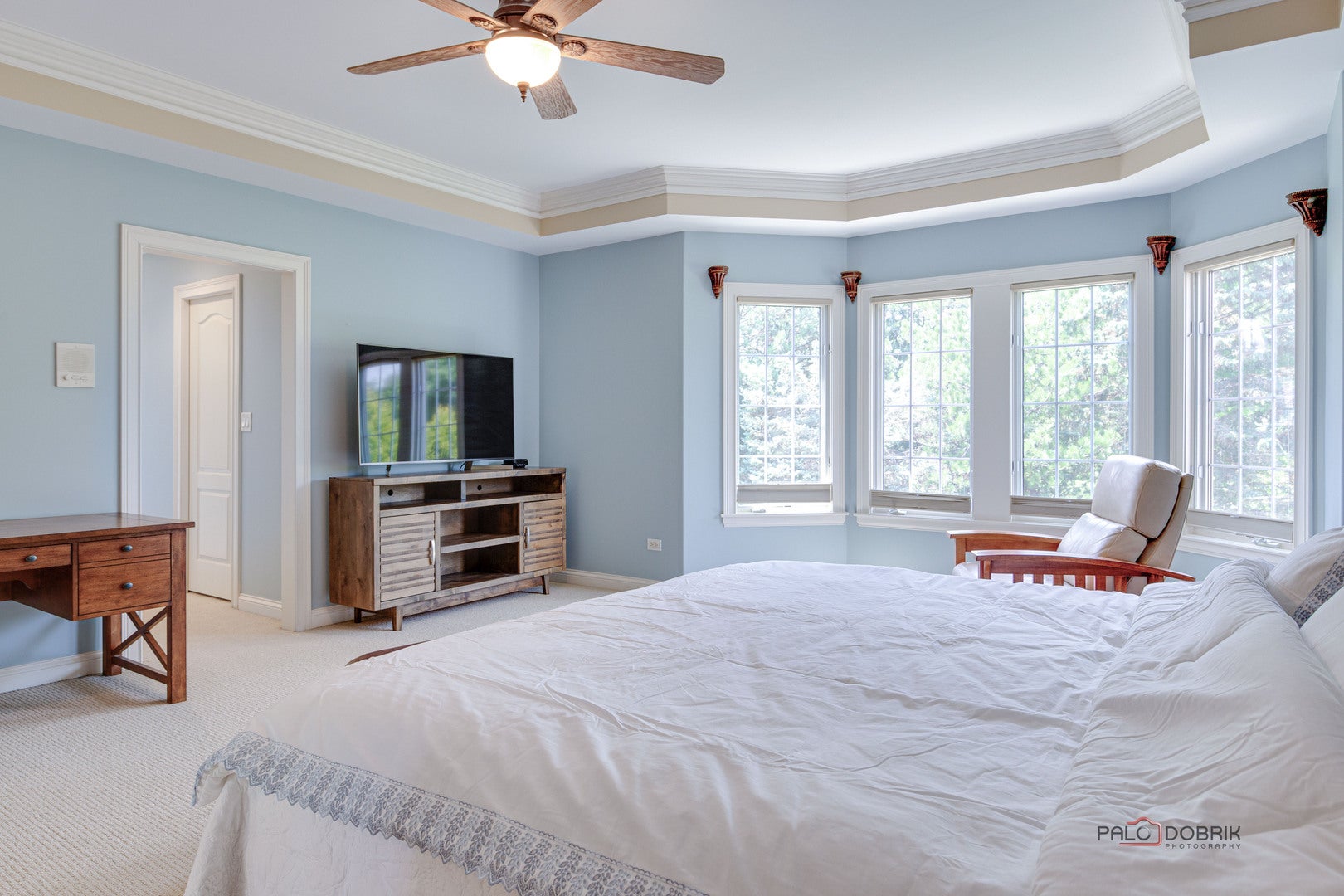 Libertyville, Illinois, 60048, United States, 5 Bedrooms Bedrooms, ,5 BathroomsBathrooms,Residential,Active,1900216
