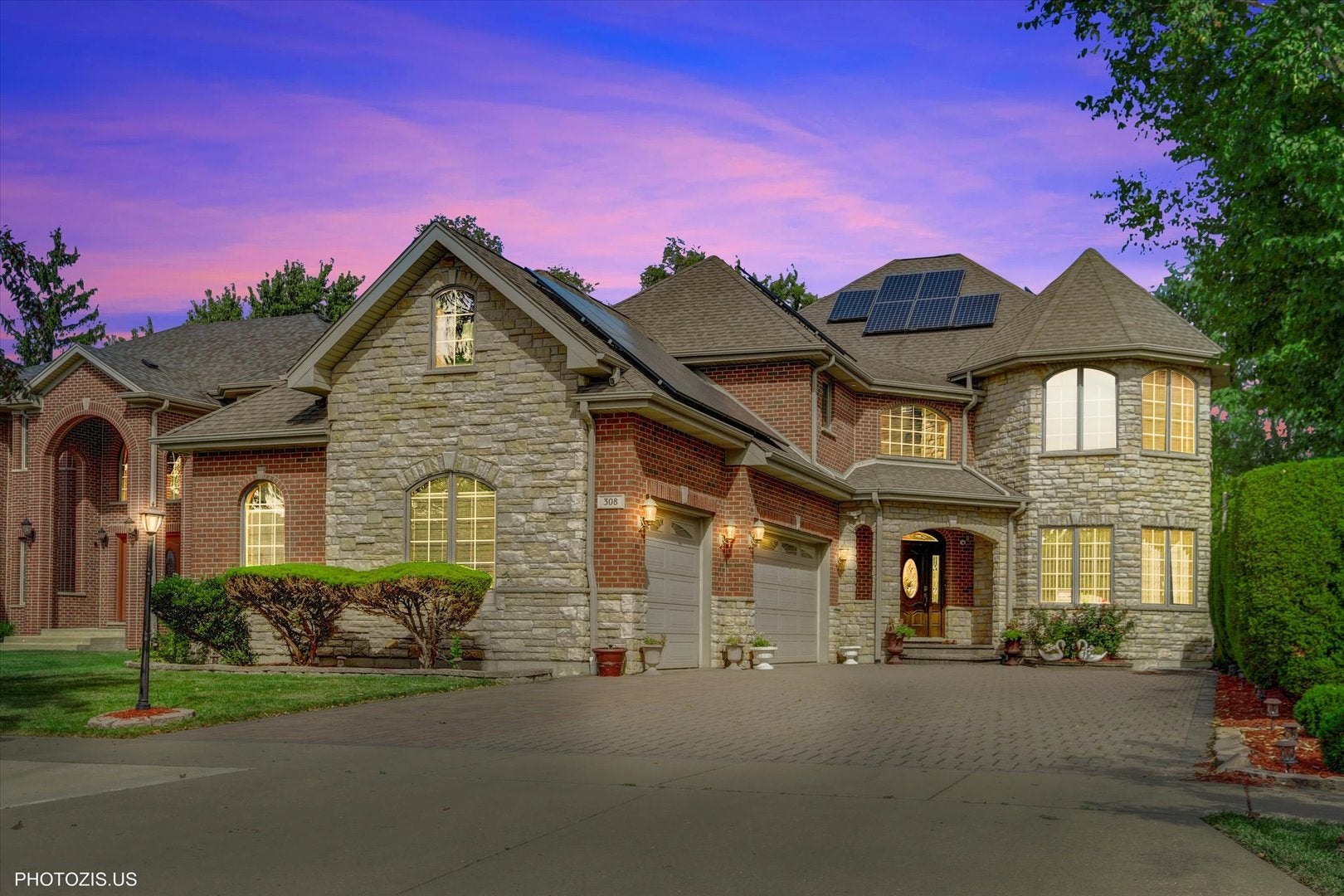 Des Plaines, Illinois, 60016, United States, 5 Bedrooms Bedrooms, ,7 BathroomsBathrooms,Residential,Active,1967112