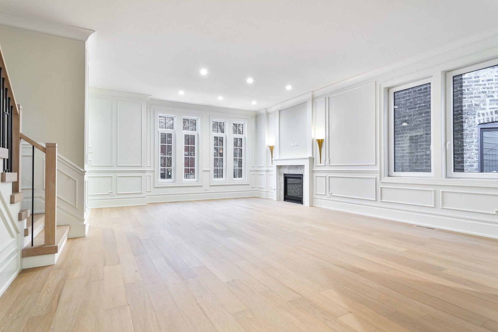 Chicago, Illinois, 60618, United States, 5 Bedrooms Bedrooms, ,5 BathroomsBathrooms,Residential,Active,2007948