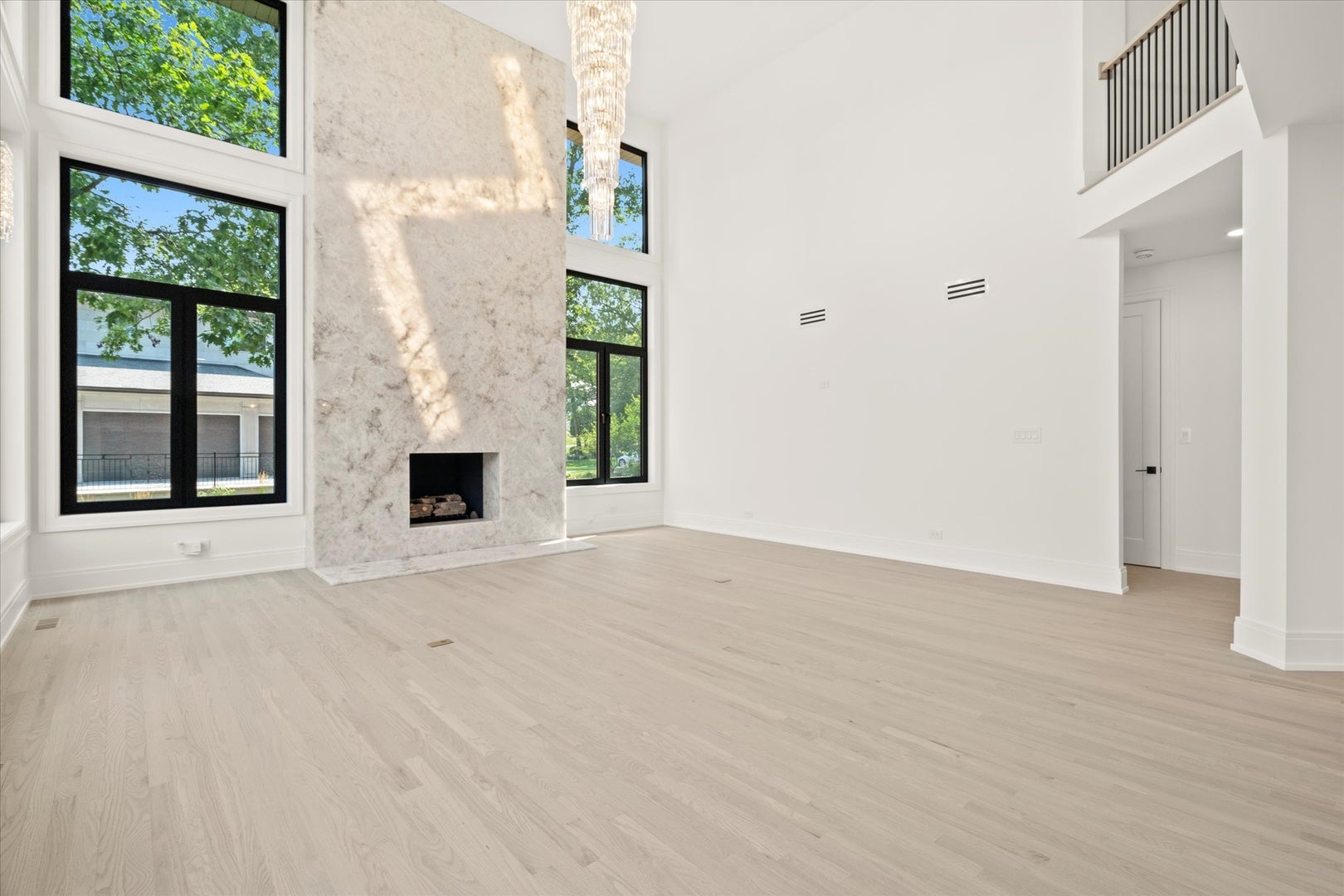 Burr Ridge, Illinois, 60527, United States, 5 Bedrooms Bedrooms, ,6 BathroomsBathrooms,Residential,Active,1927649