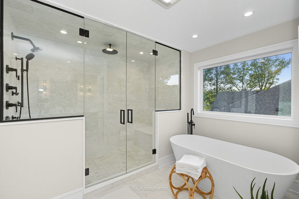 Lemont, Illinois, 60439, United States, 5 Bedrooms Bedrooms, ,6 BathroomsBathrooms,Residential,Active,1954005