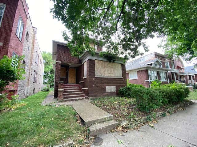 7521 S RIDGELAND AVE, CHICAGO, IL 60649, photo 1 of 10