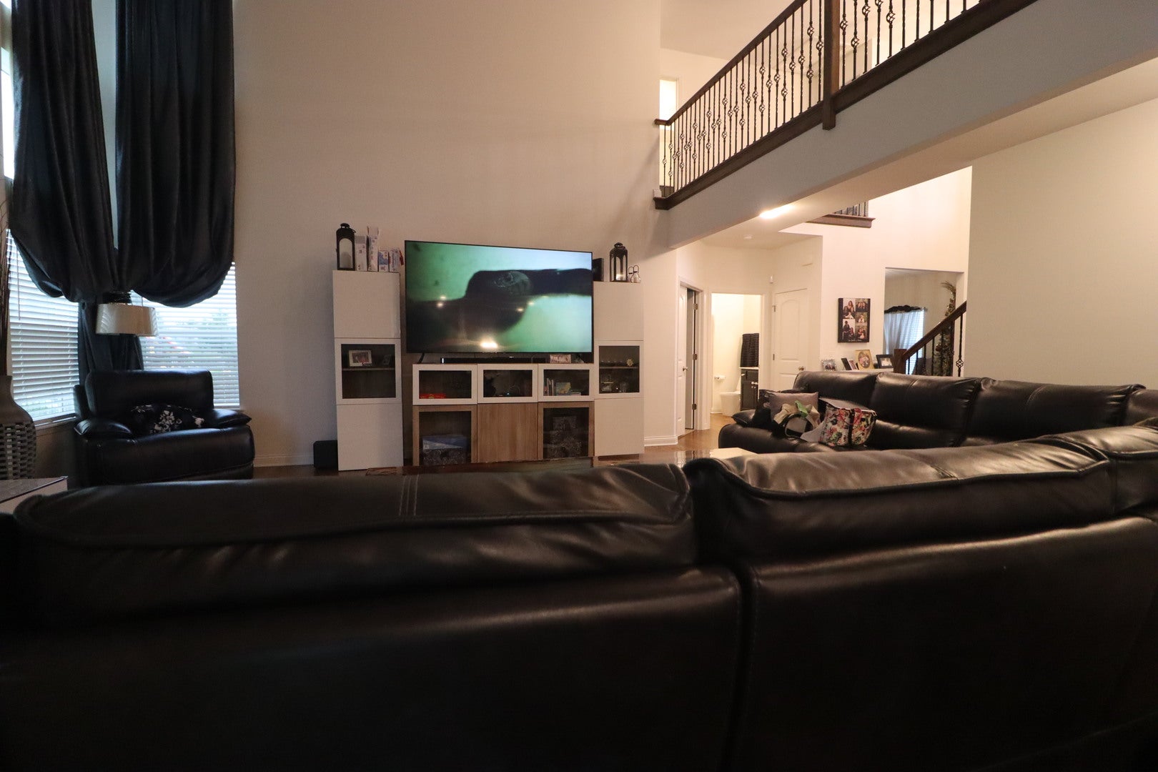 Naperville, Illinois, 60564, United States, 4 Bedrooms Bedrooms, ,3 BathroomsBathrooms,Residential,Active,1914808