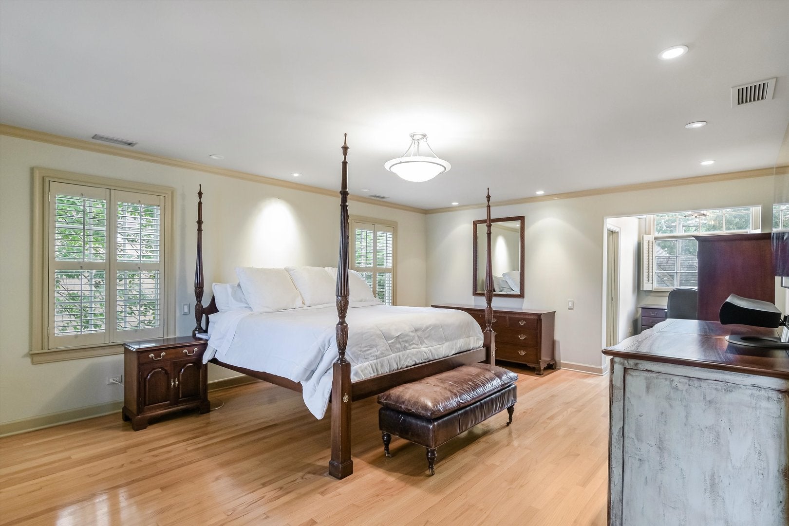 Park Ridge, Illinois, 60068, United States, 4 Bedrooms Bedrooms, ,4 BathroomsBathrooms,Residential,Active,1902948