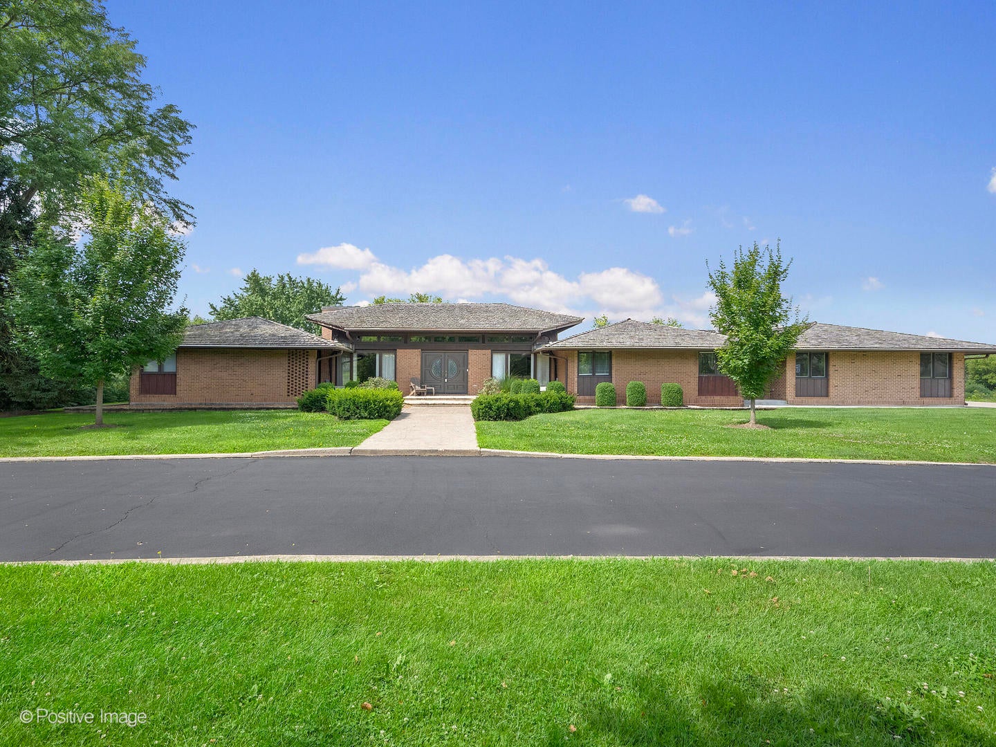 West Chicago, Illinois, 60185, United States, 6 Bedrooms Bedrooms, ,5 BathroomsBathrooms,Residential,Active,1904187