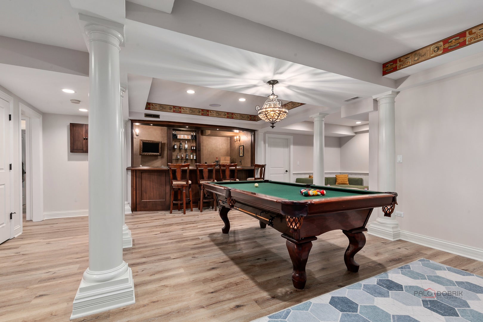 Lake Forest, Illinois, 60045, United States, 5 Bedrooms Bedrooms, ,5 BathroomsBathrooms,Residential,Contingent,2015476