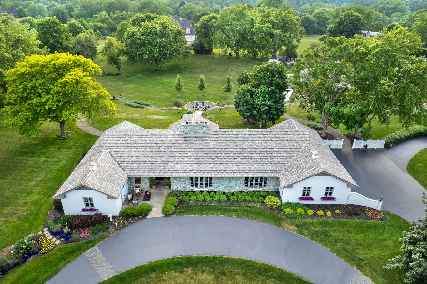 Barrington Hills, Illinois, 60010, United States, 6 Bedrooms Bedrooms, ,5 BathroomsBathrooms,Residential,Active,1987275