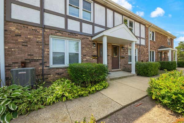 1768 PICKWICK LN, GLENVIEW, IL 60026 - Image 1