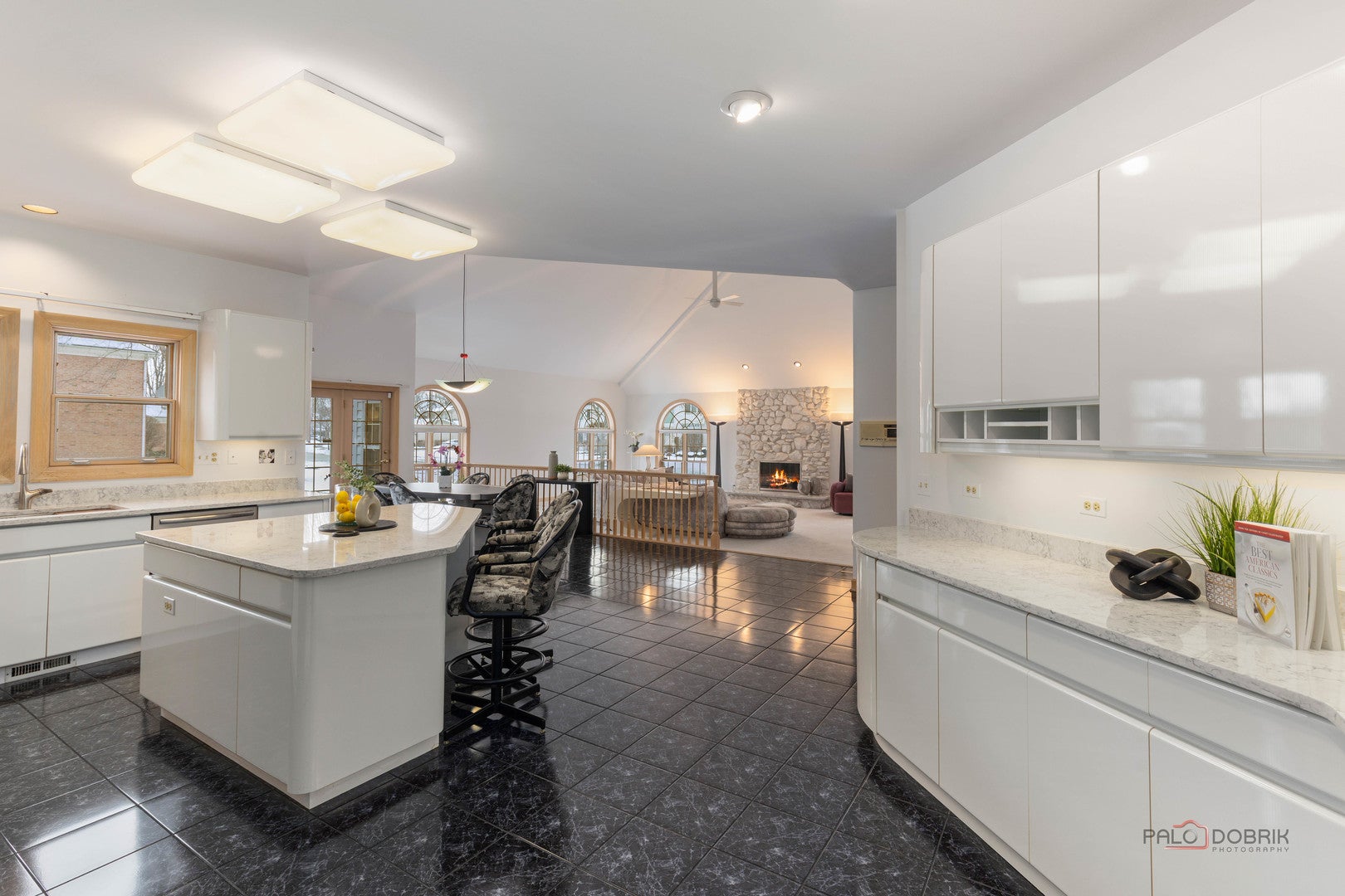 Buffalo Grove, Illinois, 60089, United States, 5 Bedrooms Bedrooms, ,4 BathroomsBathrooms,Residential,Active,2007181