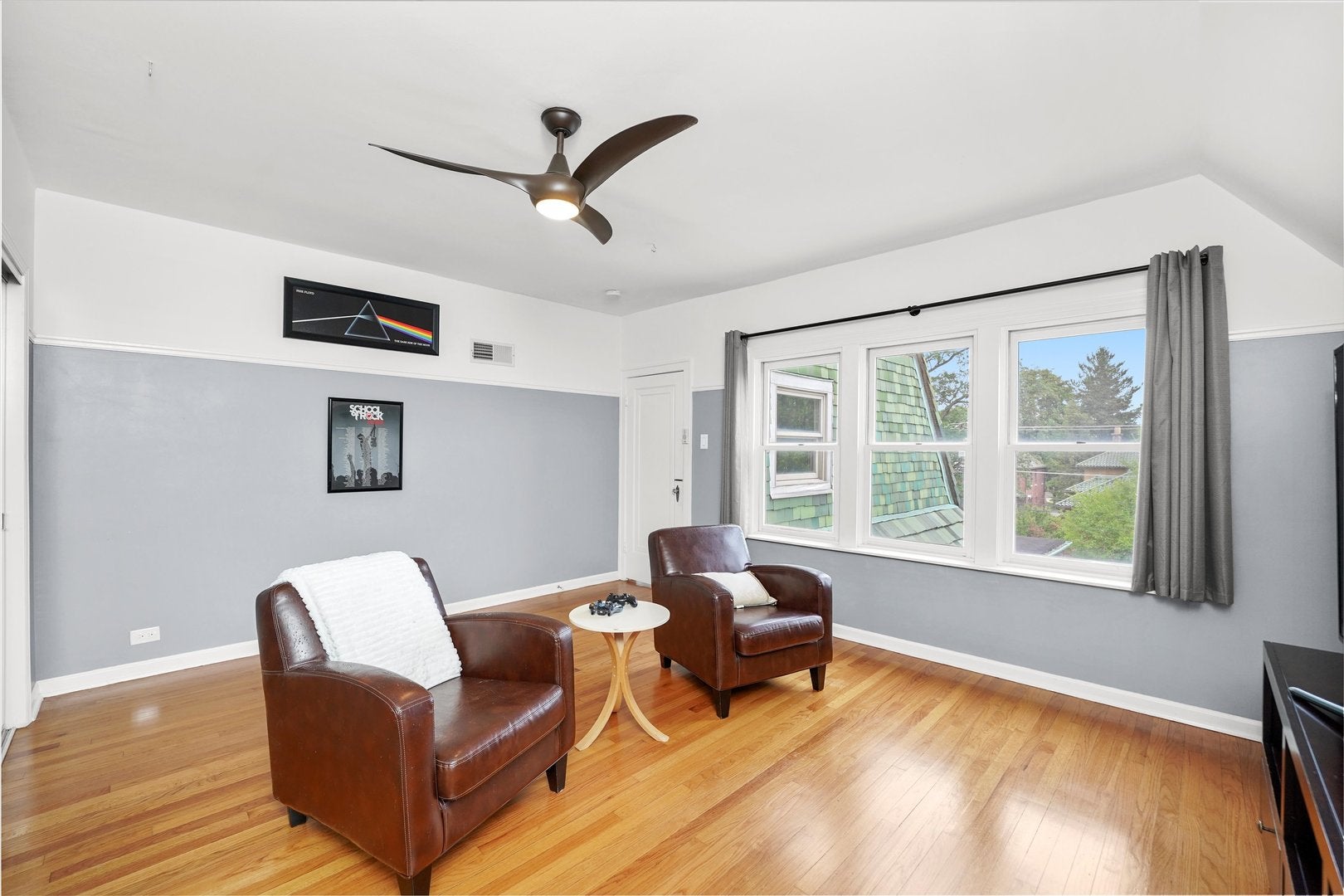 Oak Park, Illinois, 60302, United States, 5 Bedrooms Bedrooms, ,6 BathroomsBathrooms,Residential,Active,1953721