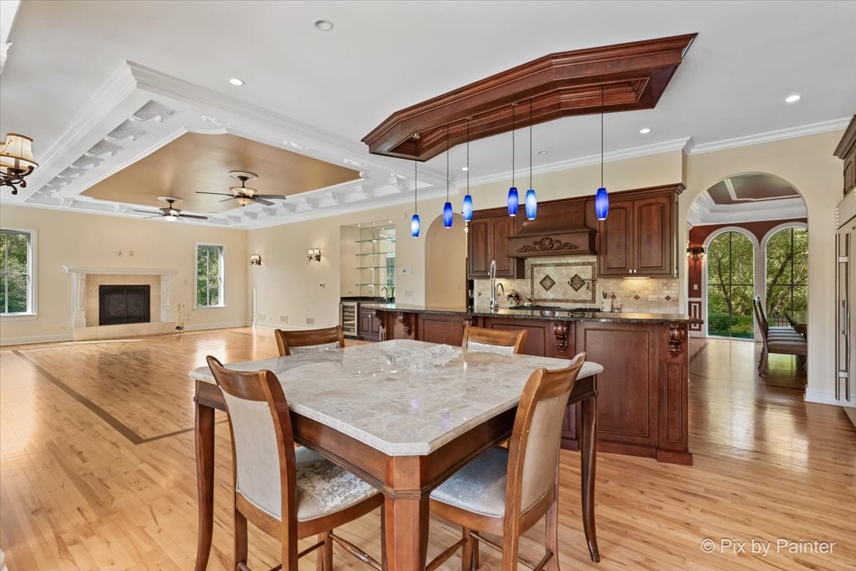 Lake Forest, Illinois, 60045, United States, 4 Bedrooms Bedrooms, ,6 BathroomsBathrooms,Residential,Active,1954434