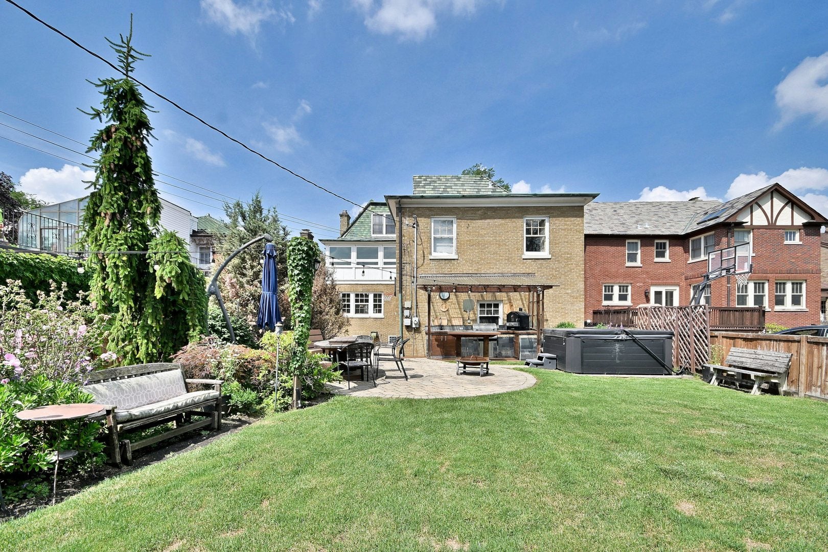 Oak Park, Illinois, 60302, United States, 7 Bedrooms Bedrooms, ,6 BathroomsBathrooms,Residential,Active,1894236