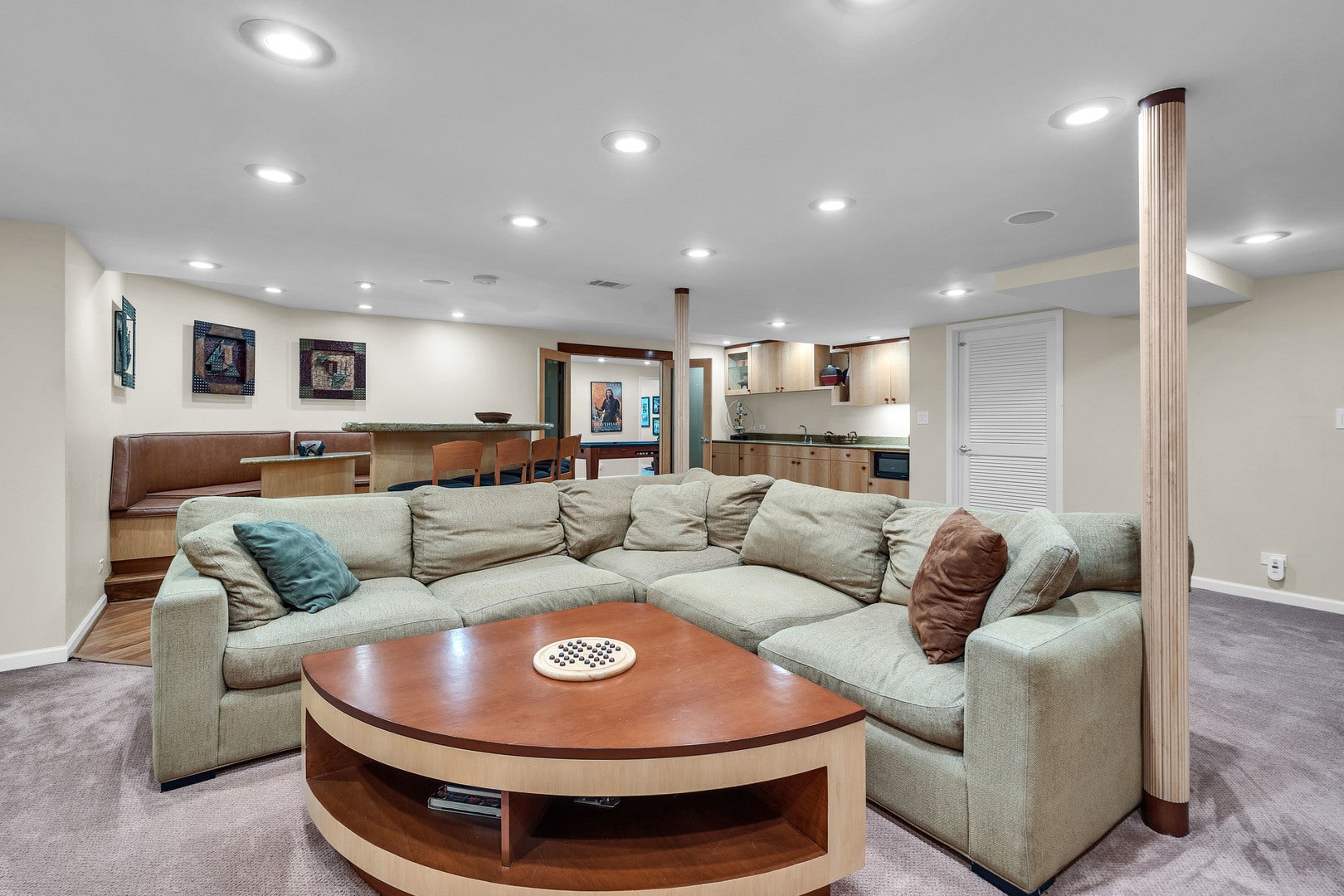 Buffalo Grove, Illinois, 60089, United States, 5 Bedrooms Bedrooms, ,5 BathroomsBathrooms,Residential,Active,1922274