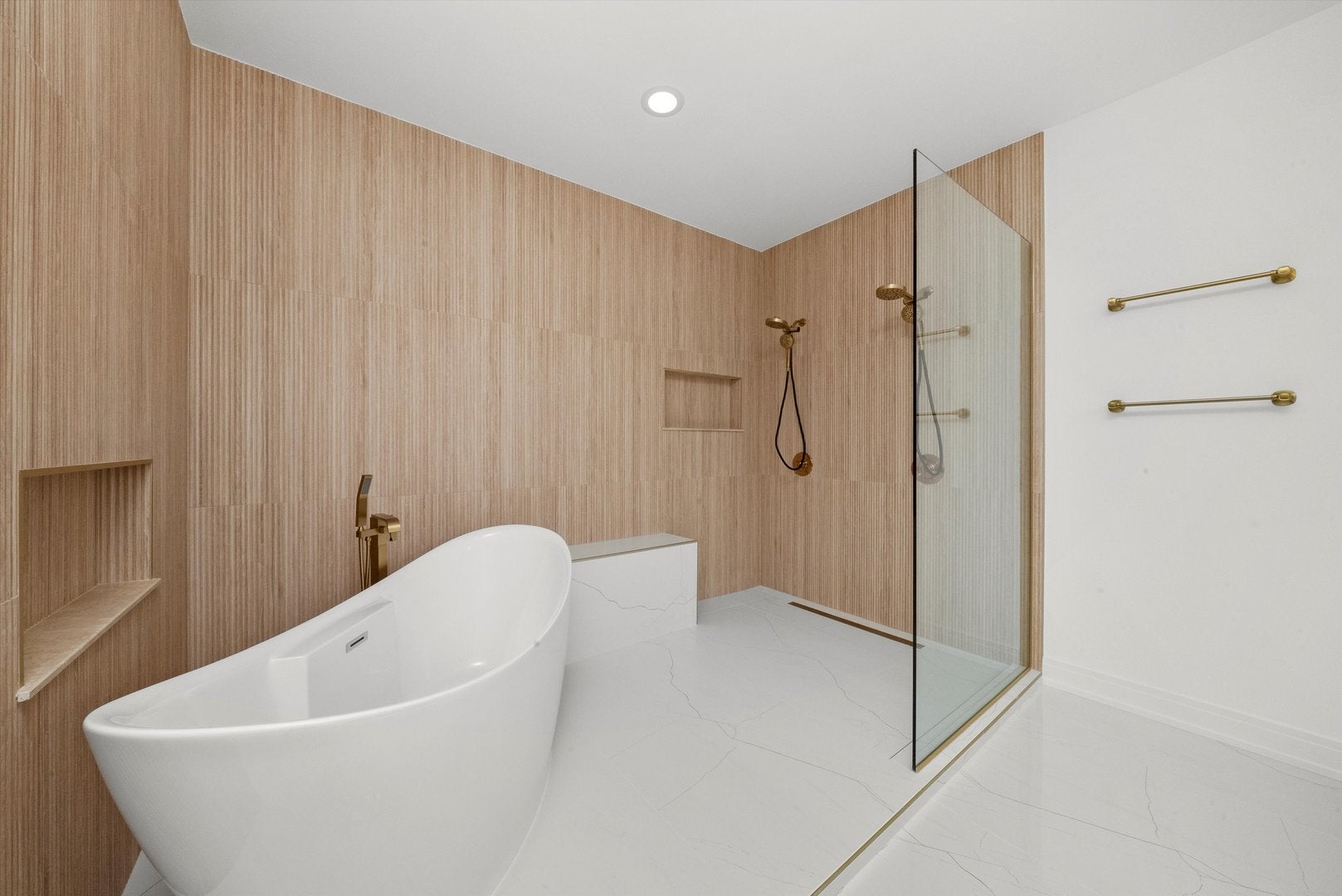 Burr Ridge, Illinois, 60527, United States, 6 Bedrooms Bedrooms, ,6 BathroomsBathrooms,Residential,Active,1929664