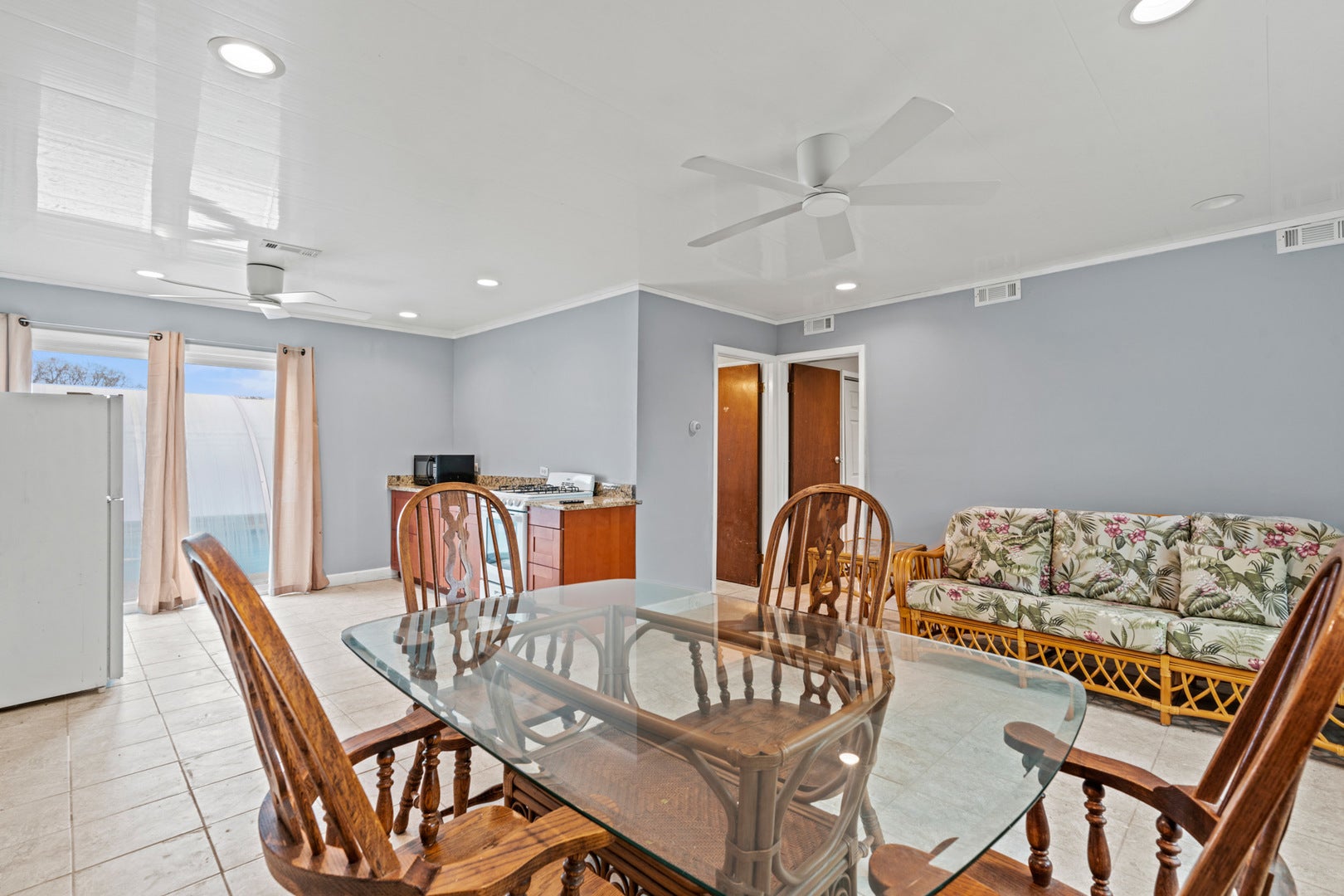 Wauconda, Illinois, 60084, United States, 3 Bedrooms Bedrooms, ,3 BathroomsBathrooms,Residential,Active,1798086