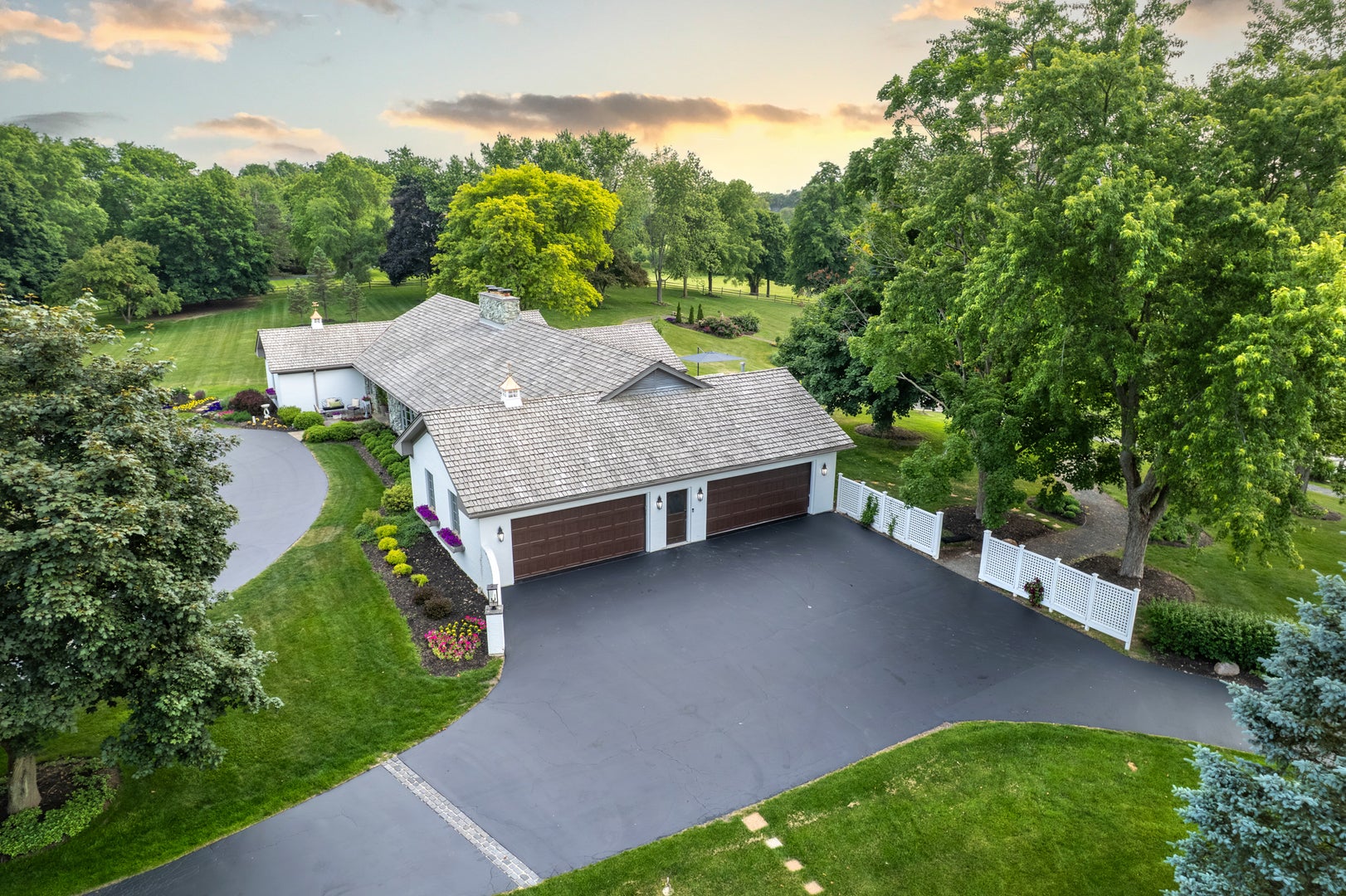 Barrington Hills, Illinois, 60010, United States, 6 Bedrooms Bedrooms, ,4 BathroomsBathrooms,Residential,Active,1987255