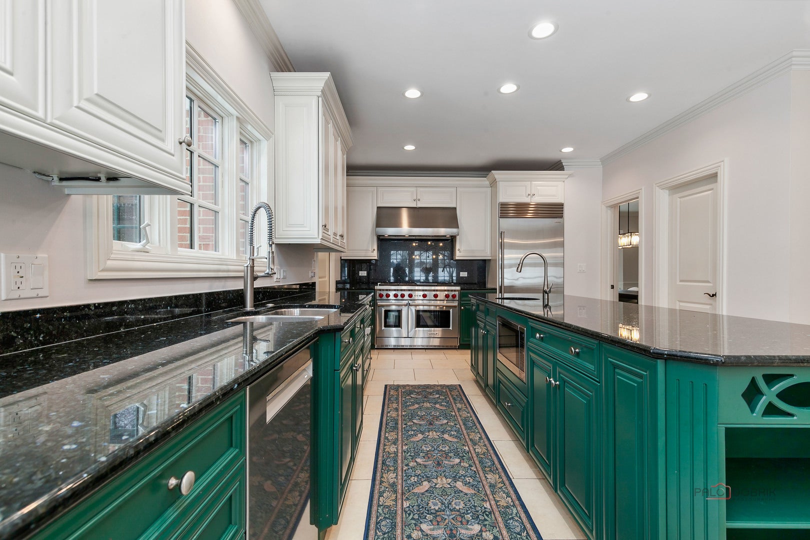 Lake Forest, Illinois, 60045, United States, 5 Bedrooms Bedrooms, ,5 BathroomsBathrooms,Residential,Contingent,2015476